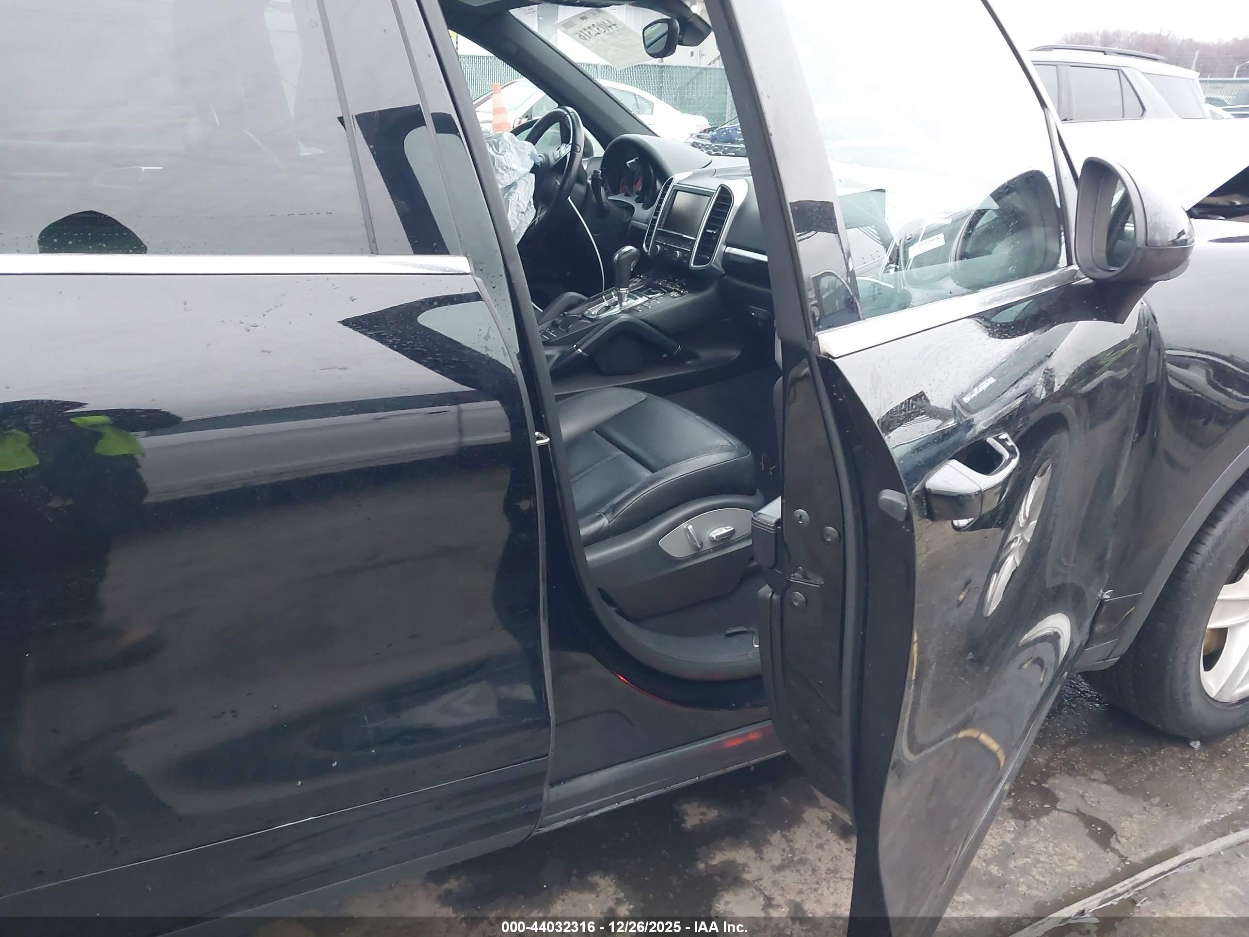 PORSCHE CAYENNE image 5