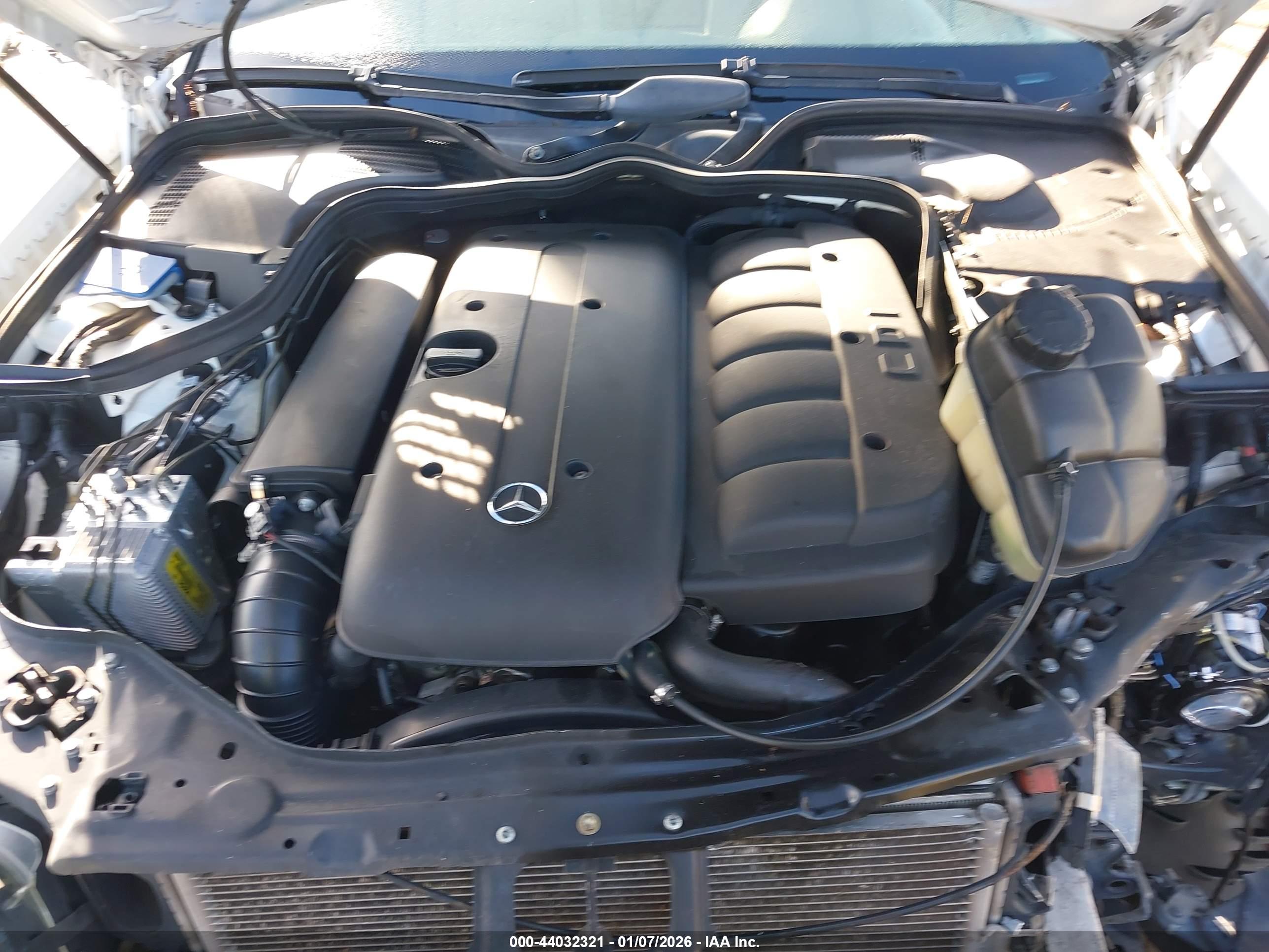 MERCEDES-BENZ E image 10