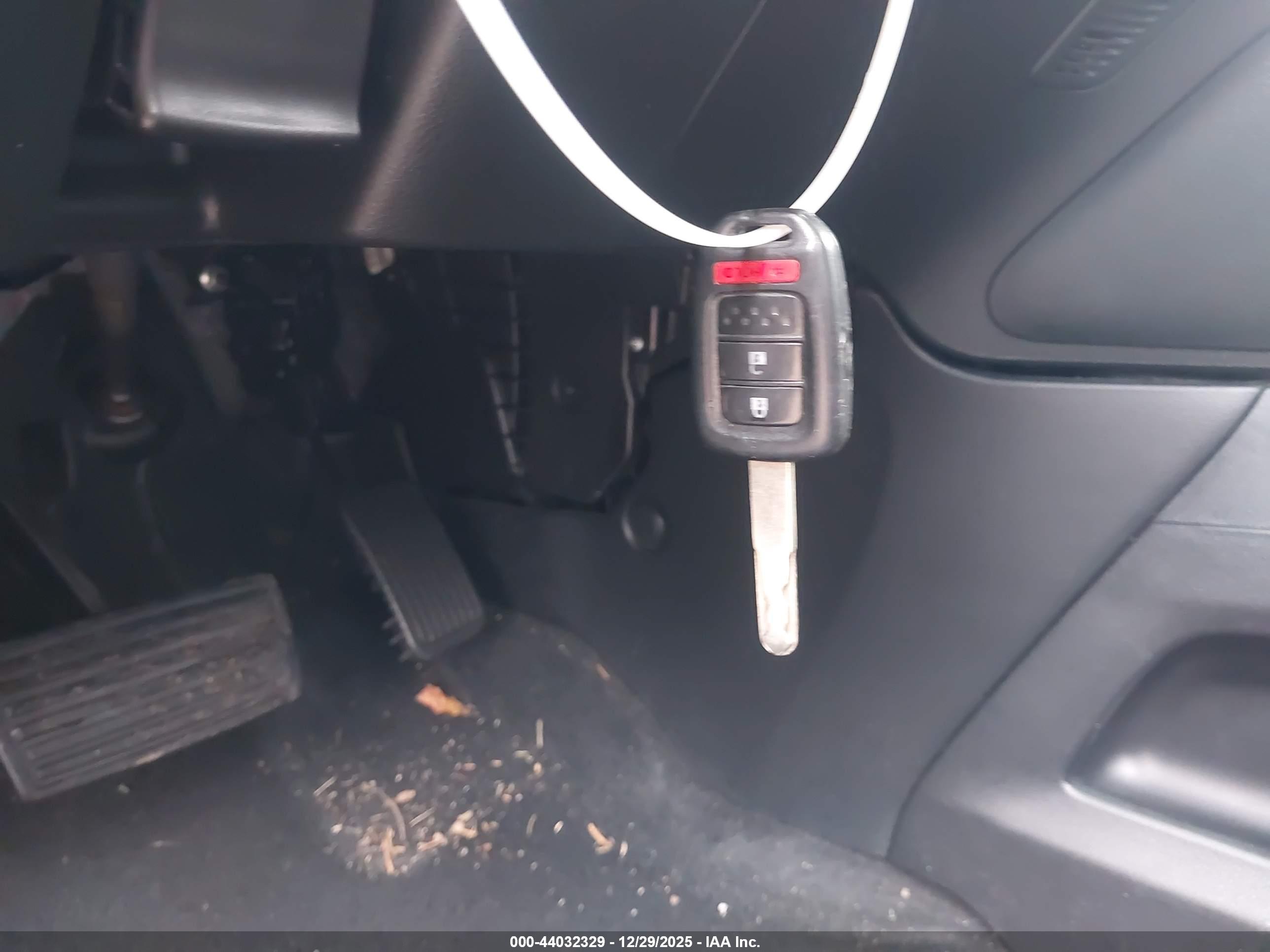 HONDA CR-V image 11