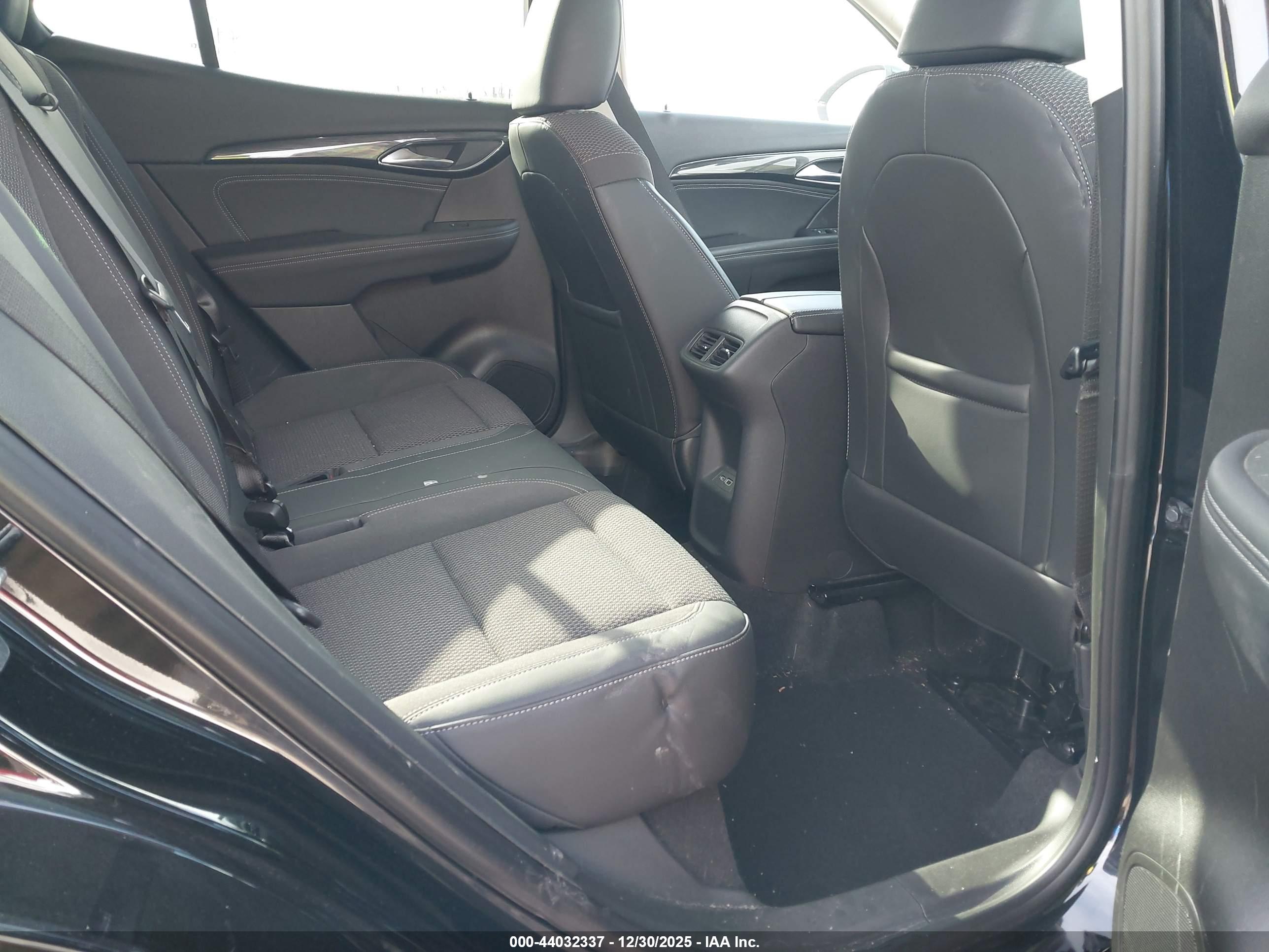 BUICK ENVISION image 8