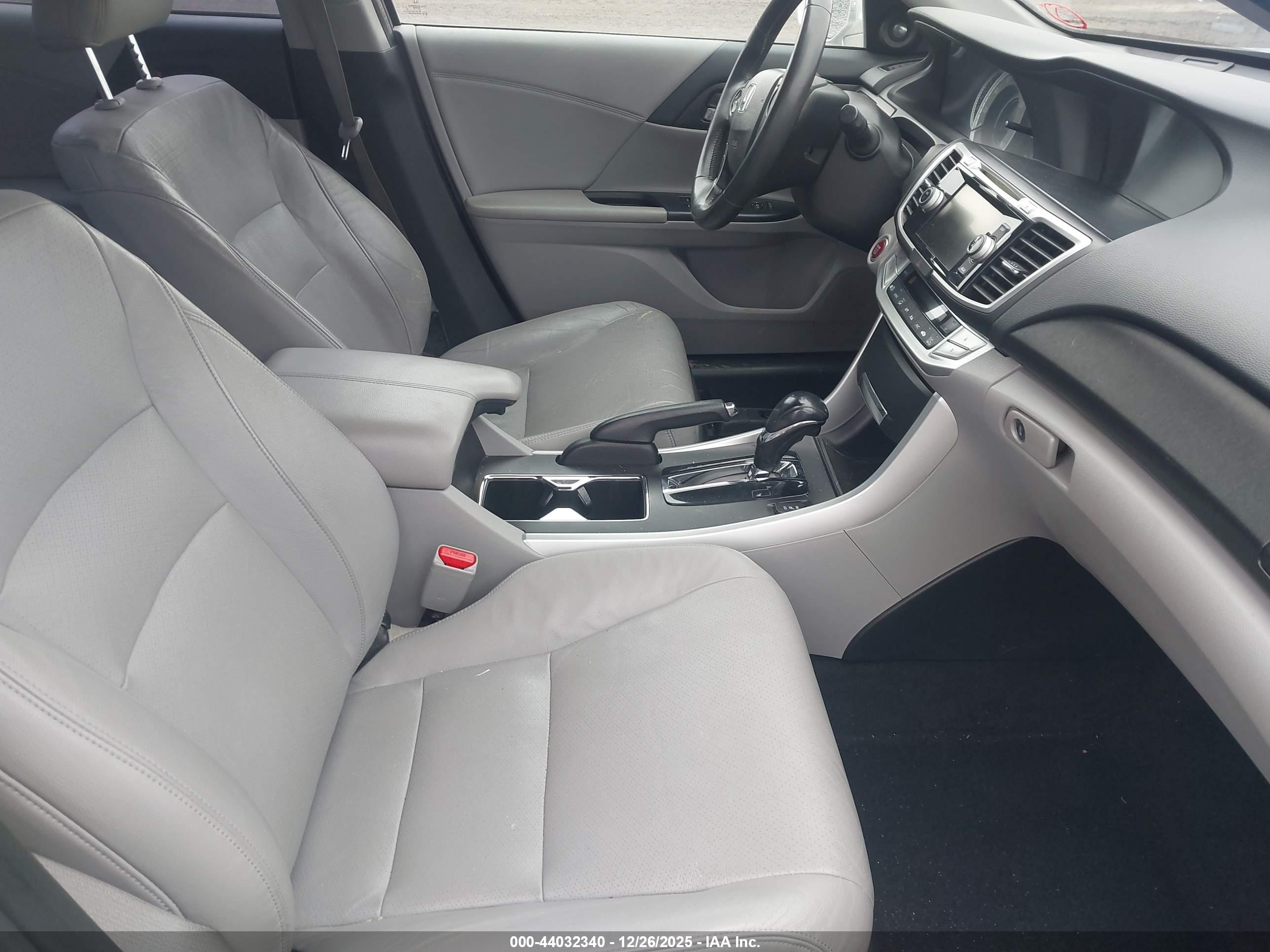 HONDA ACCORD image 5