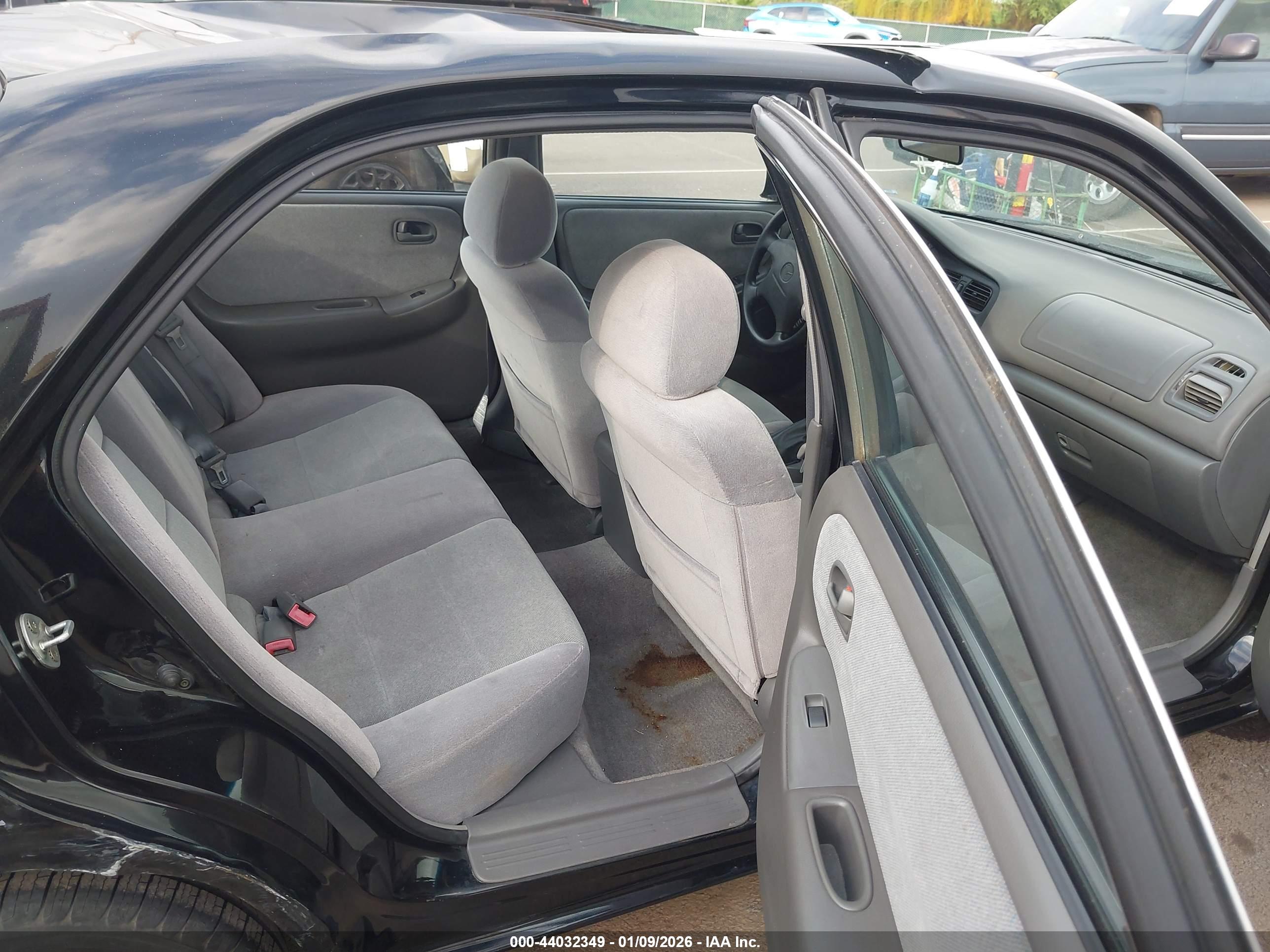 MAZDA 626 image 8