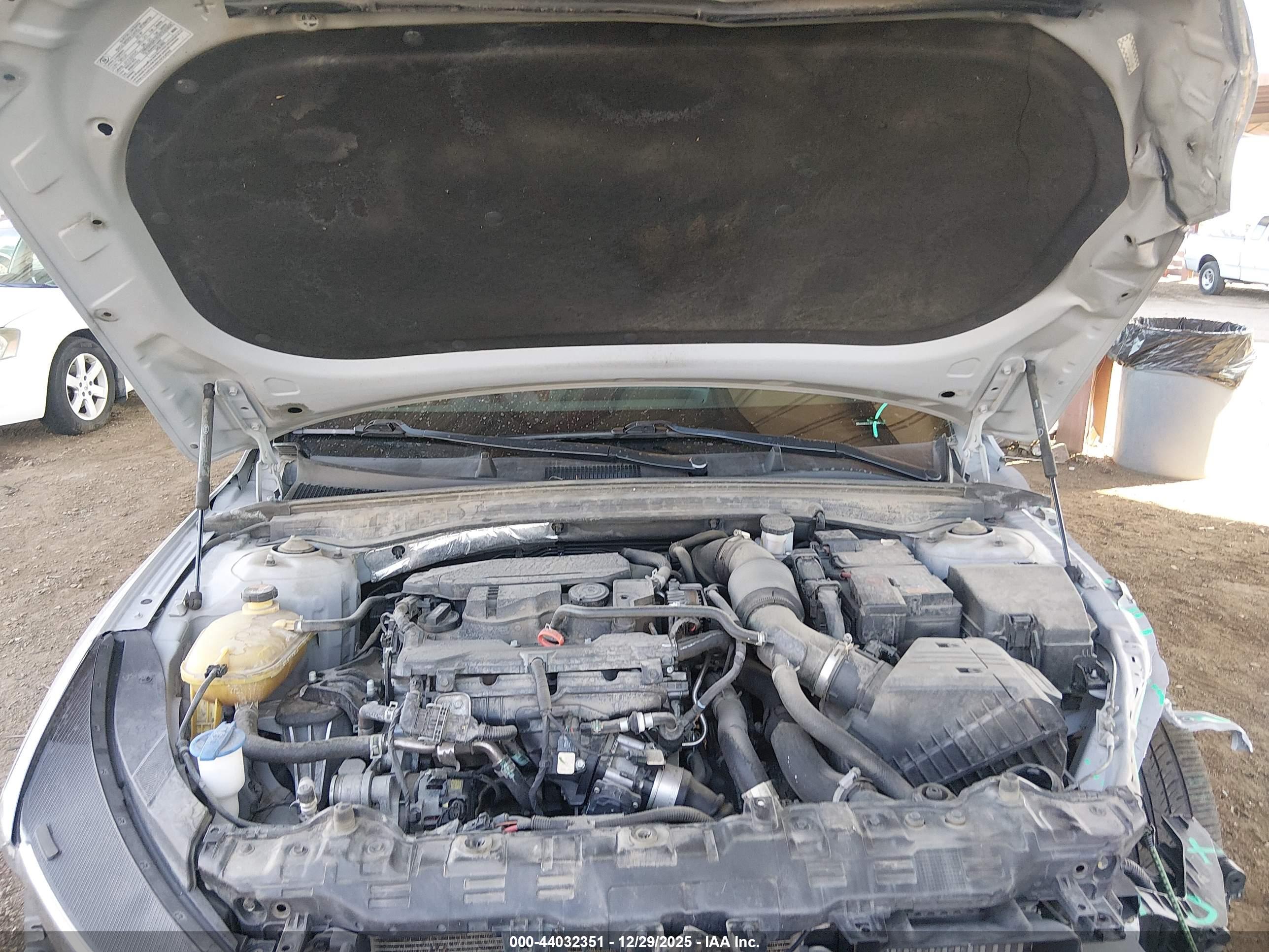 KIA K5 image 10