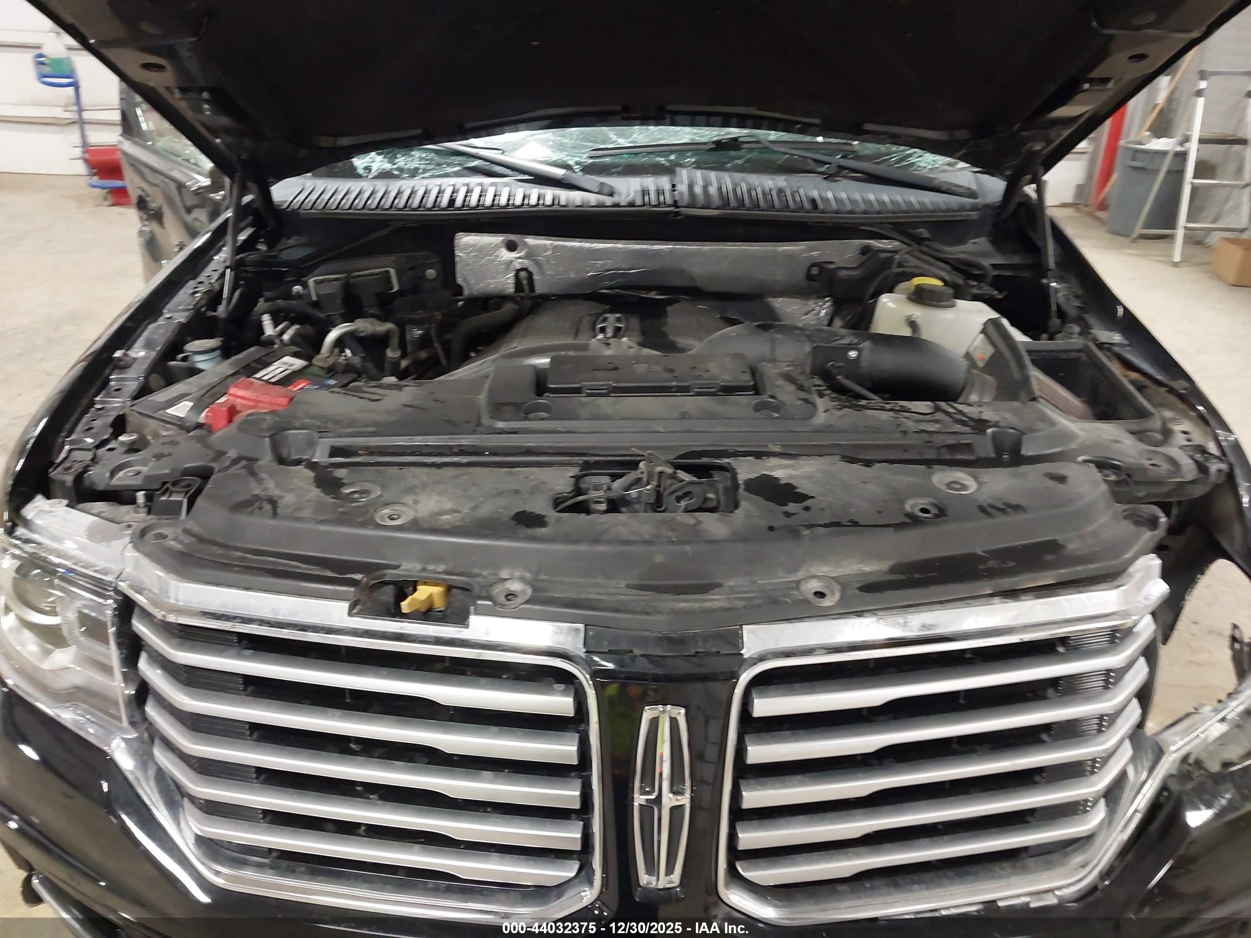 LINCOLN NAVIGATOR image 10