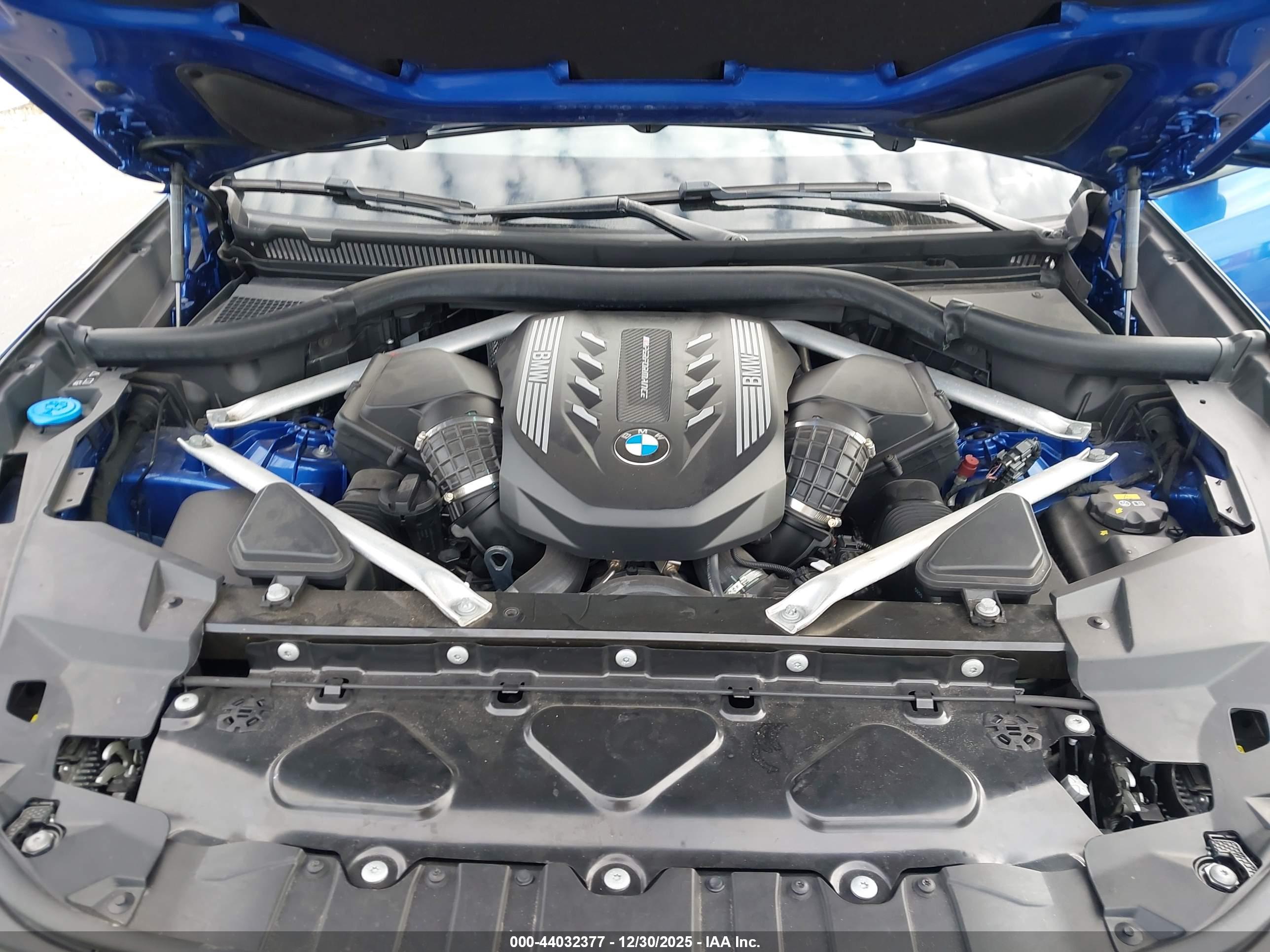 BMW X6 image 10