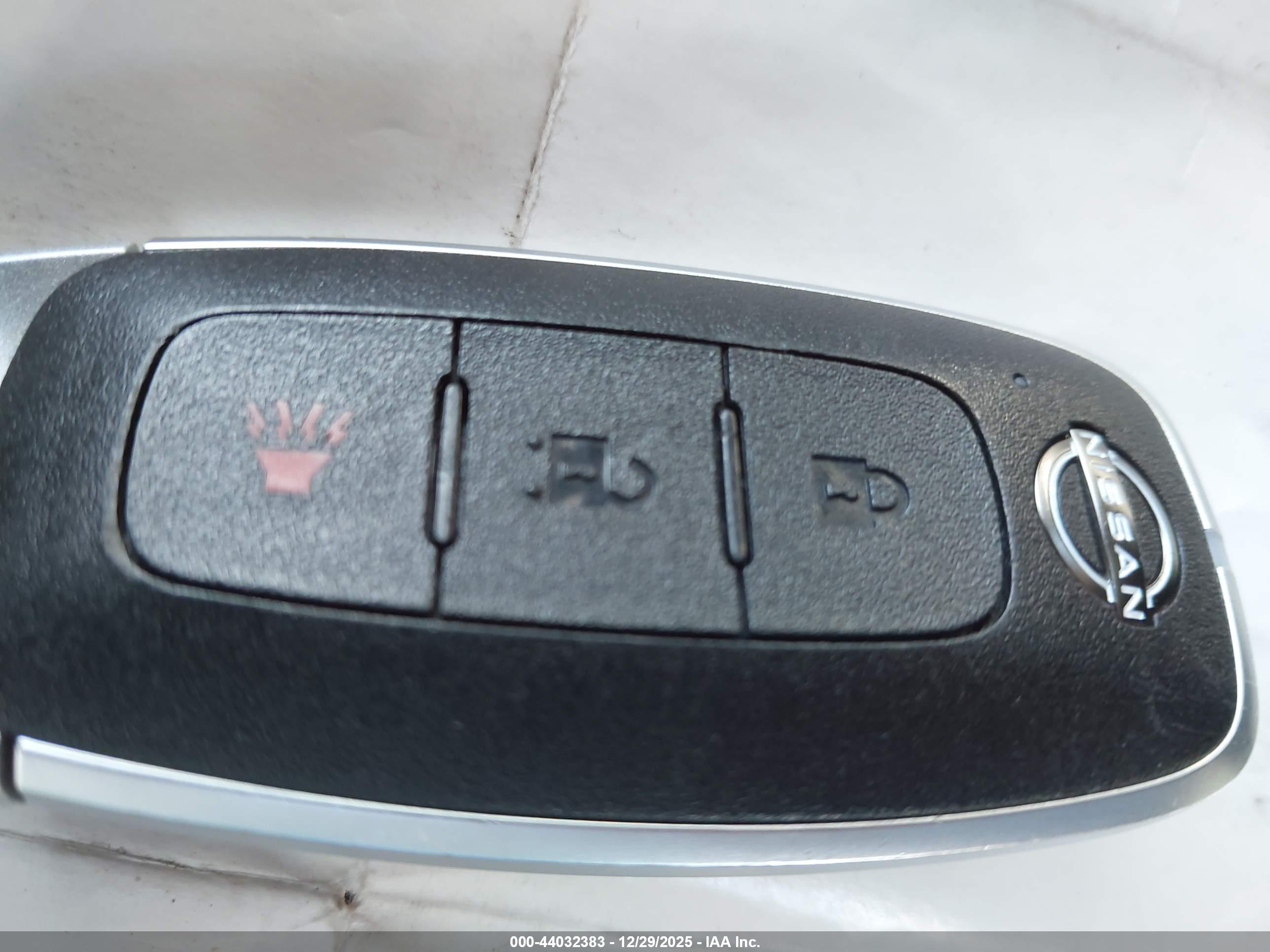 NISSAN KICKS image 11