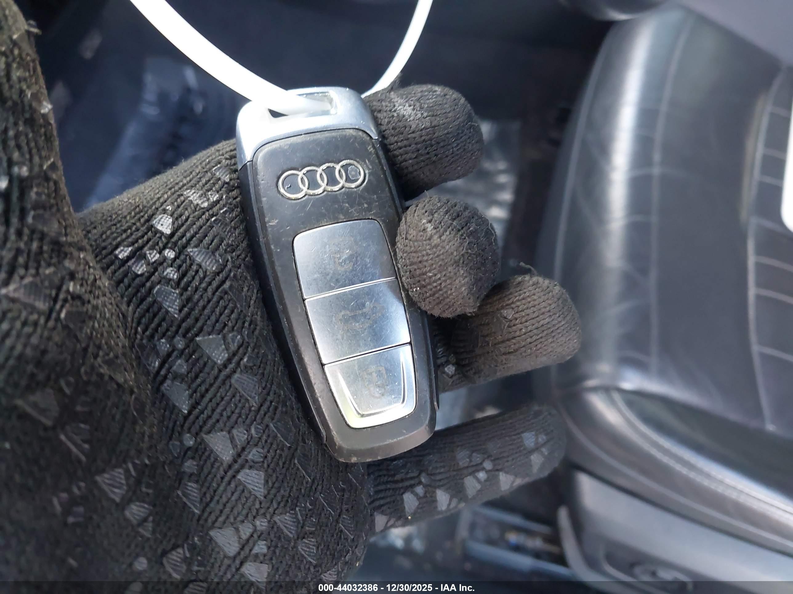 AUDI A6 image 11