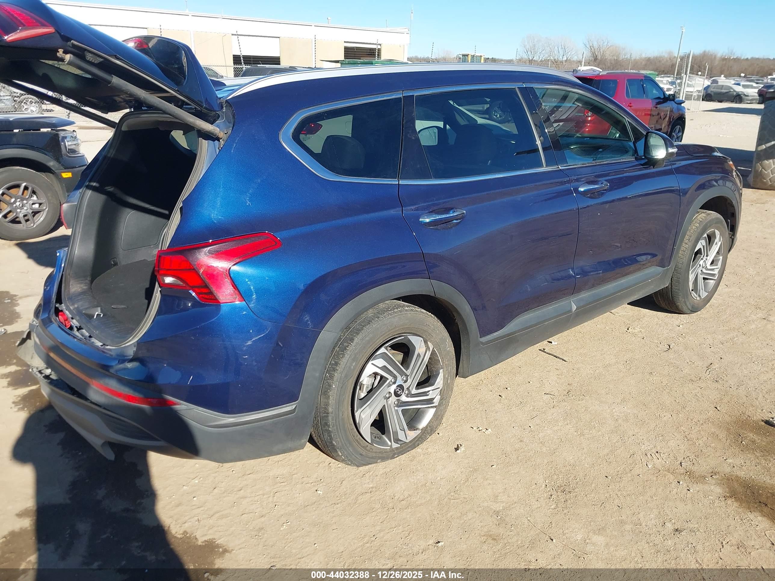 HYUNDAI SANTA image 4