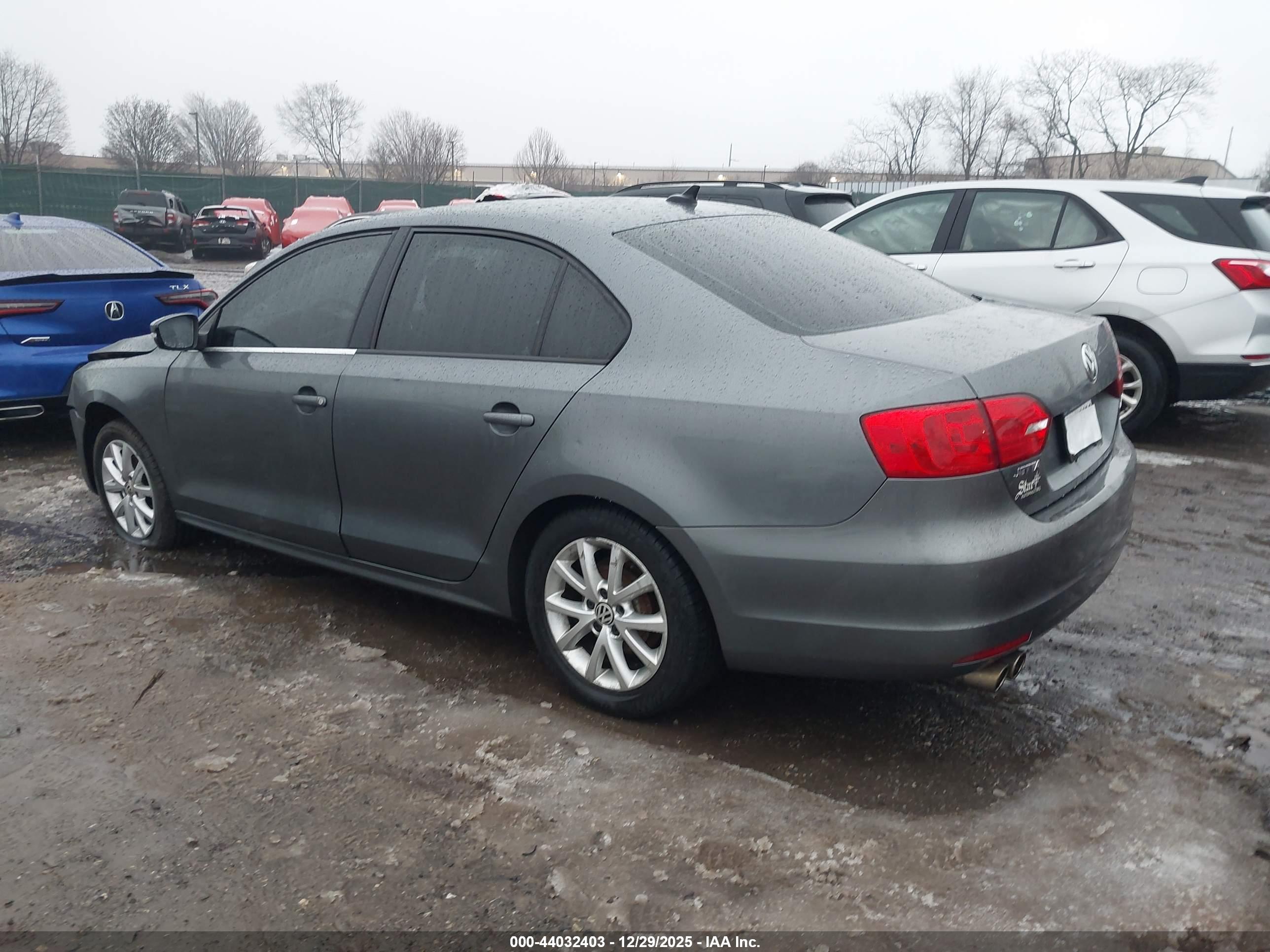 VOLKSWAGEN JETTA image 3