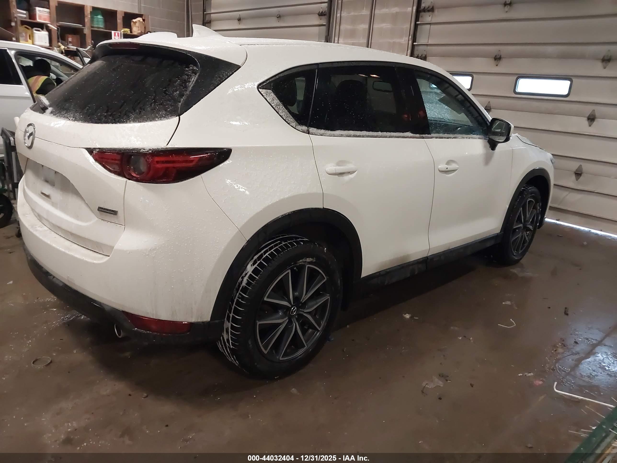 MAZDA CX-5 image 4
