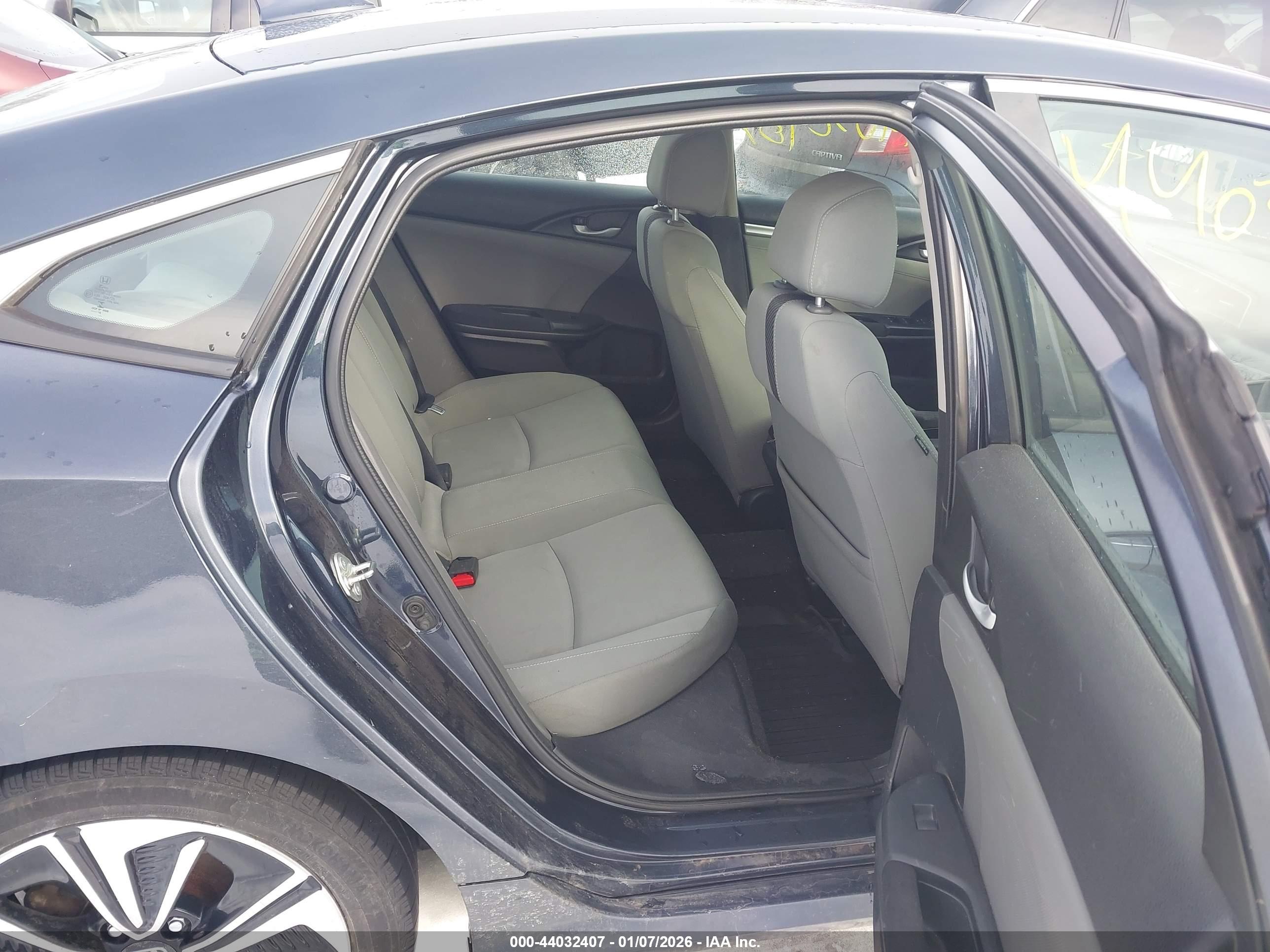 HONDA CIVIC image 8