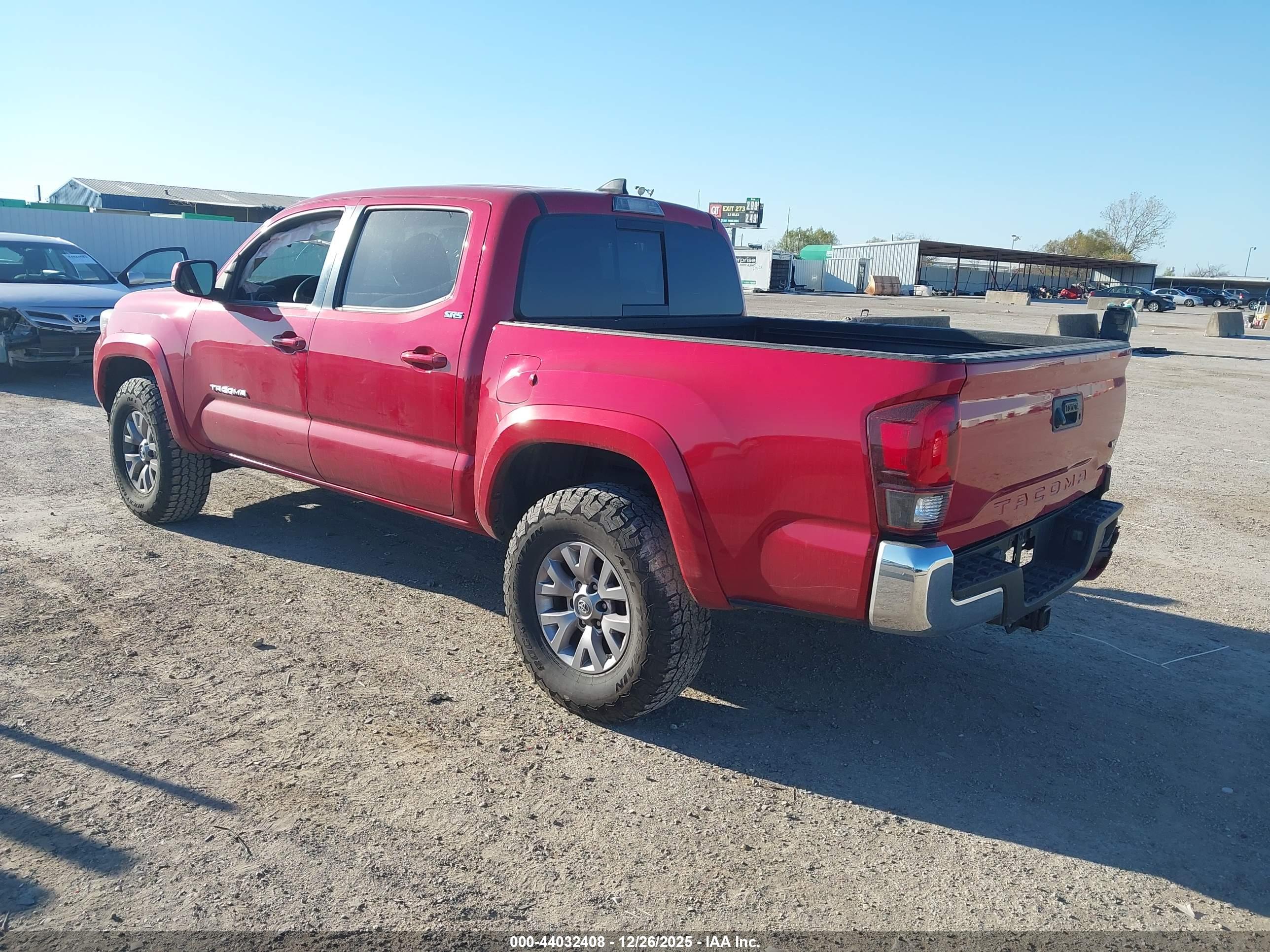 TOYOTA TACOMA image 3