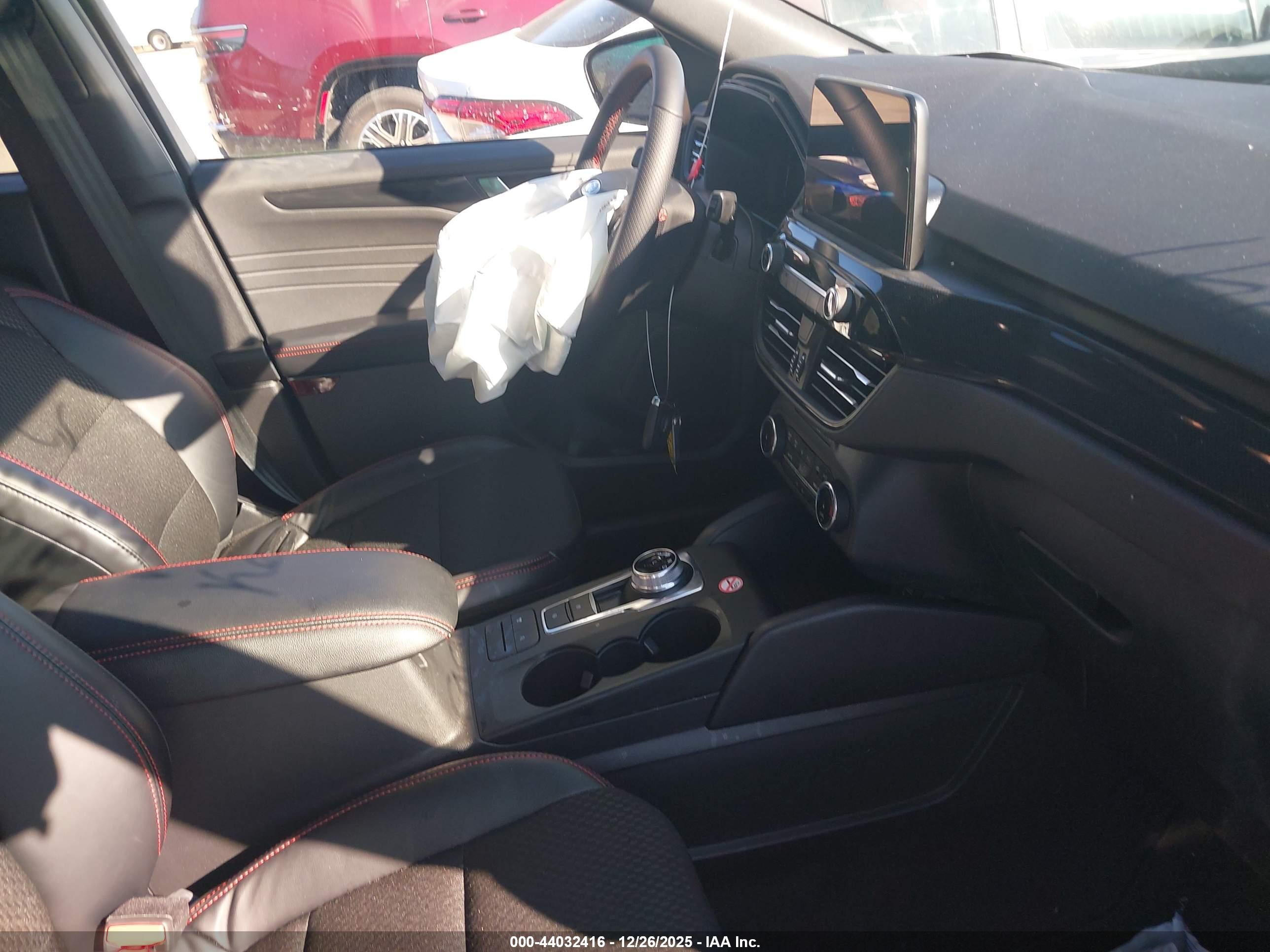 FORD ESCAPE image 5
