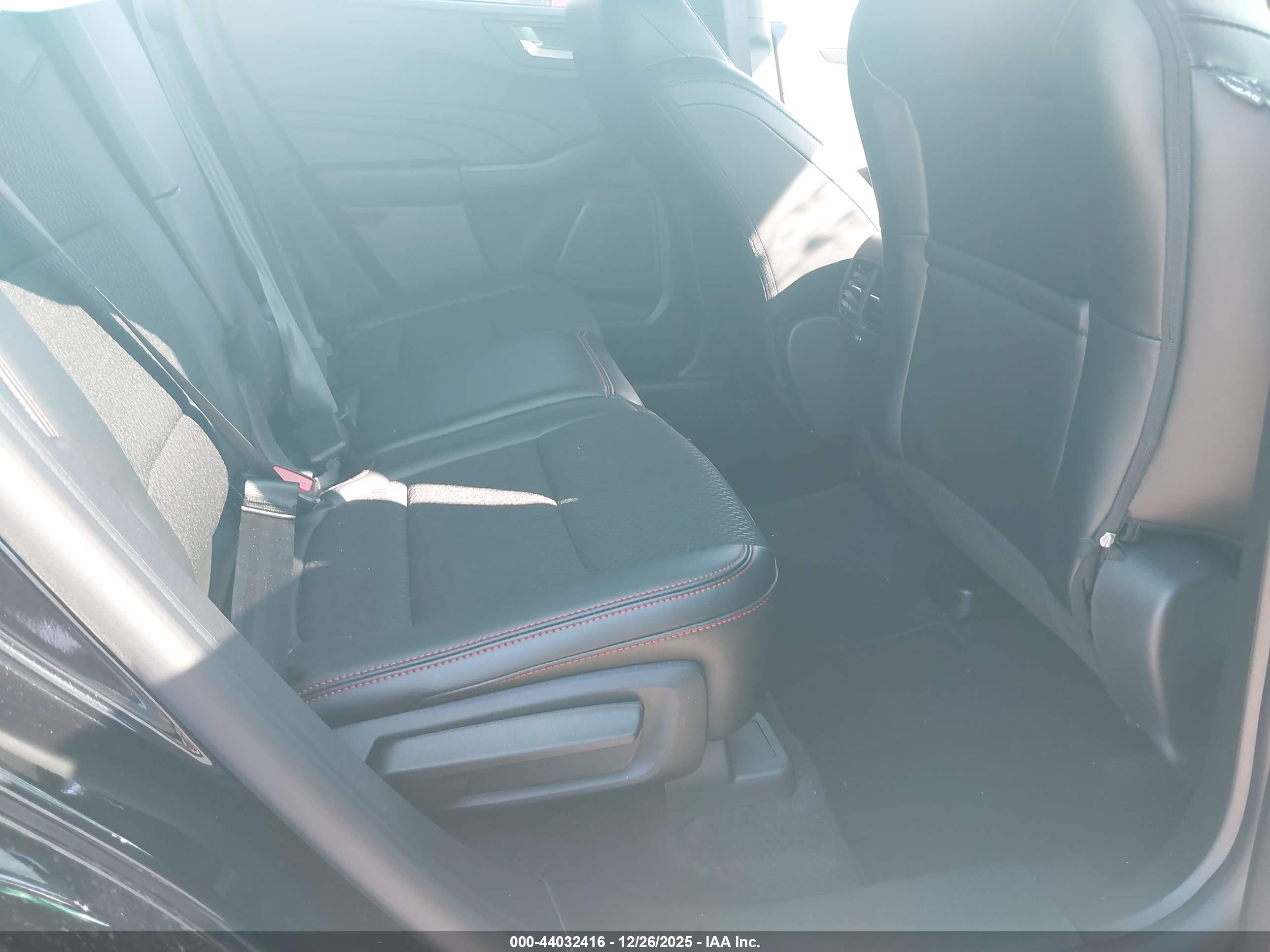 FORD ESCAPE image 8