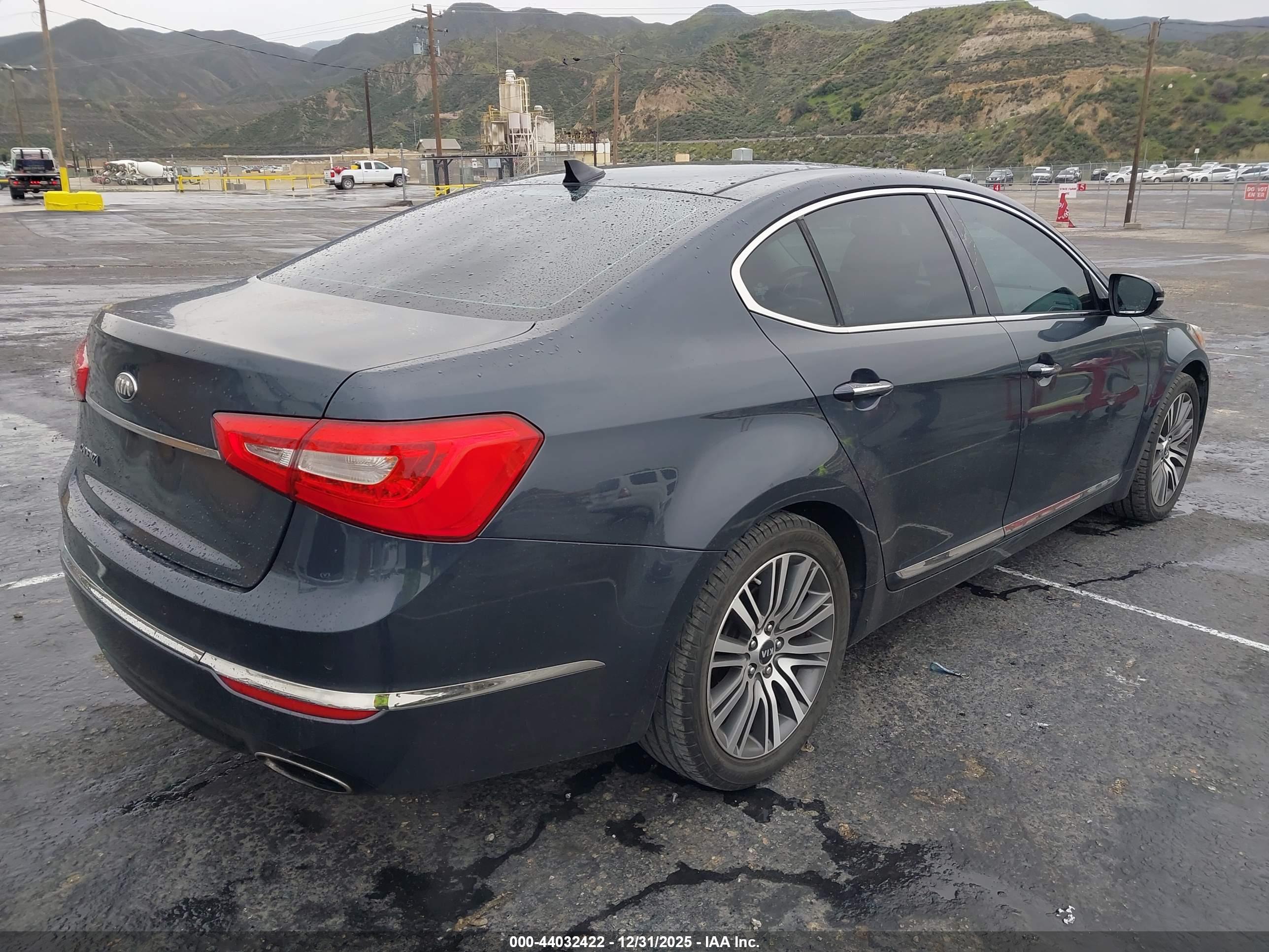 KIA CADENZA image 4