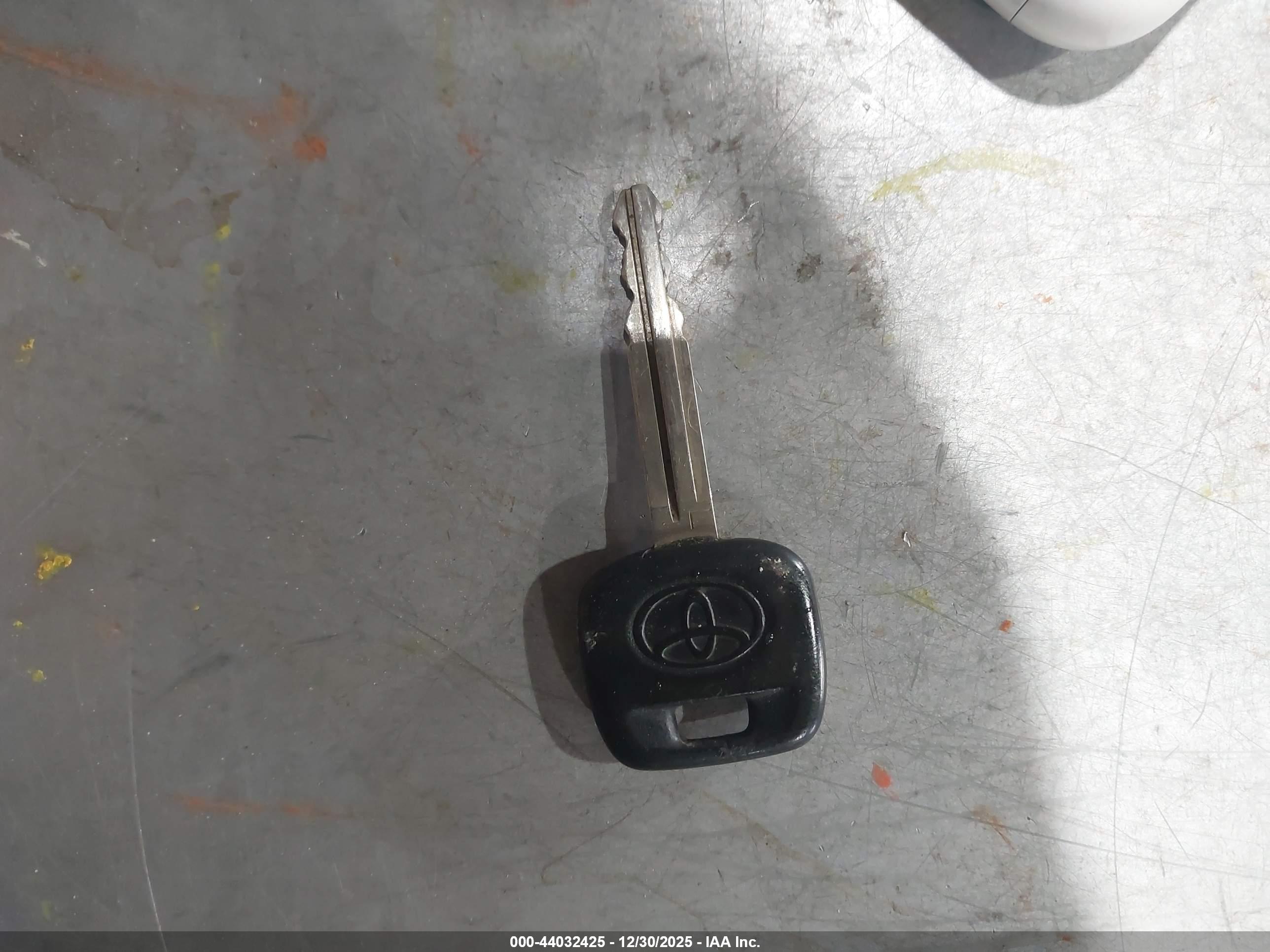 TOYOTA TACOMA image 11