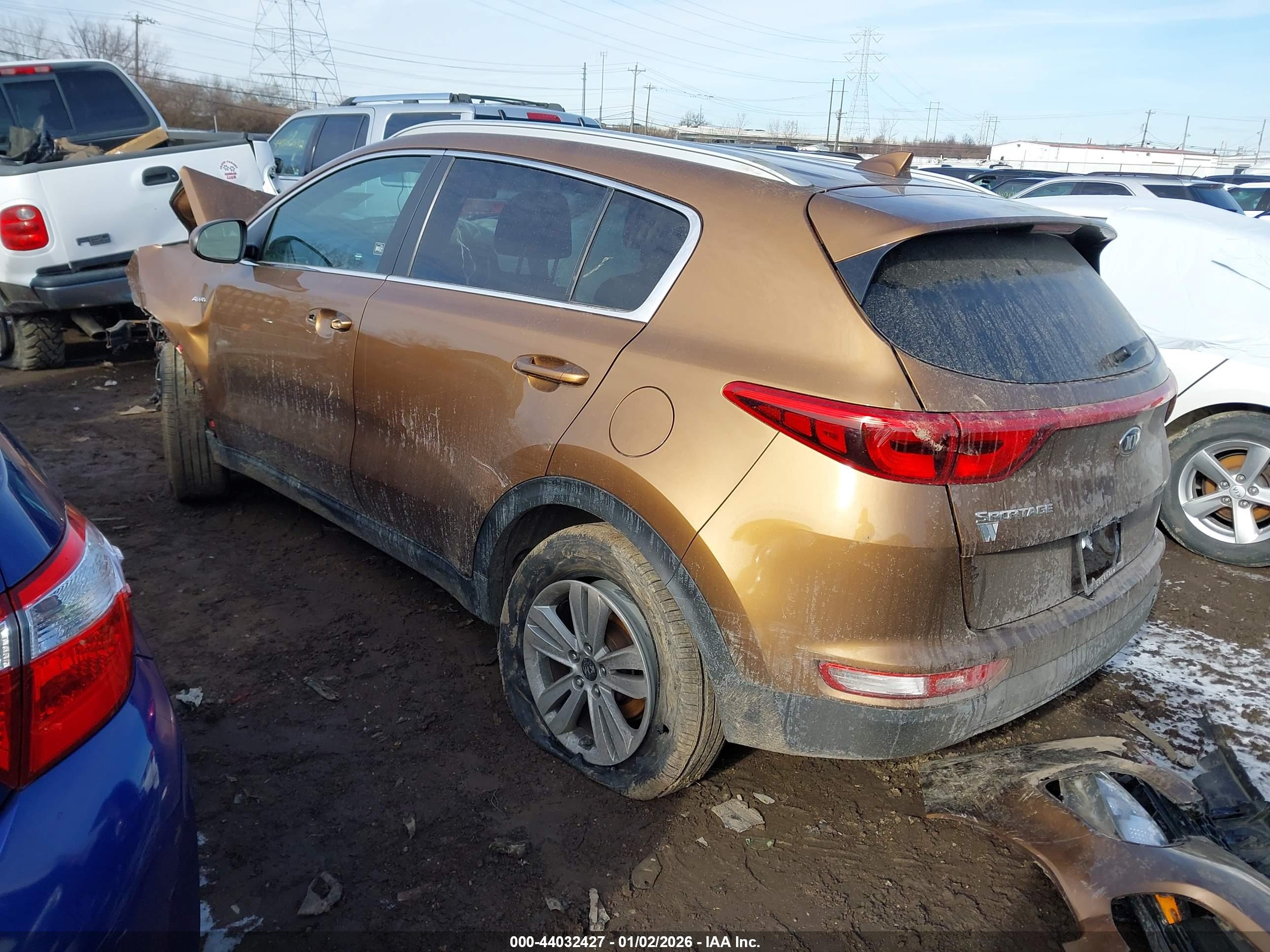 KIA SPORTAGE image 3