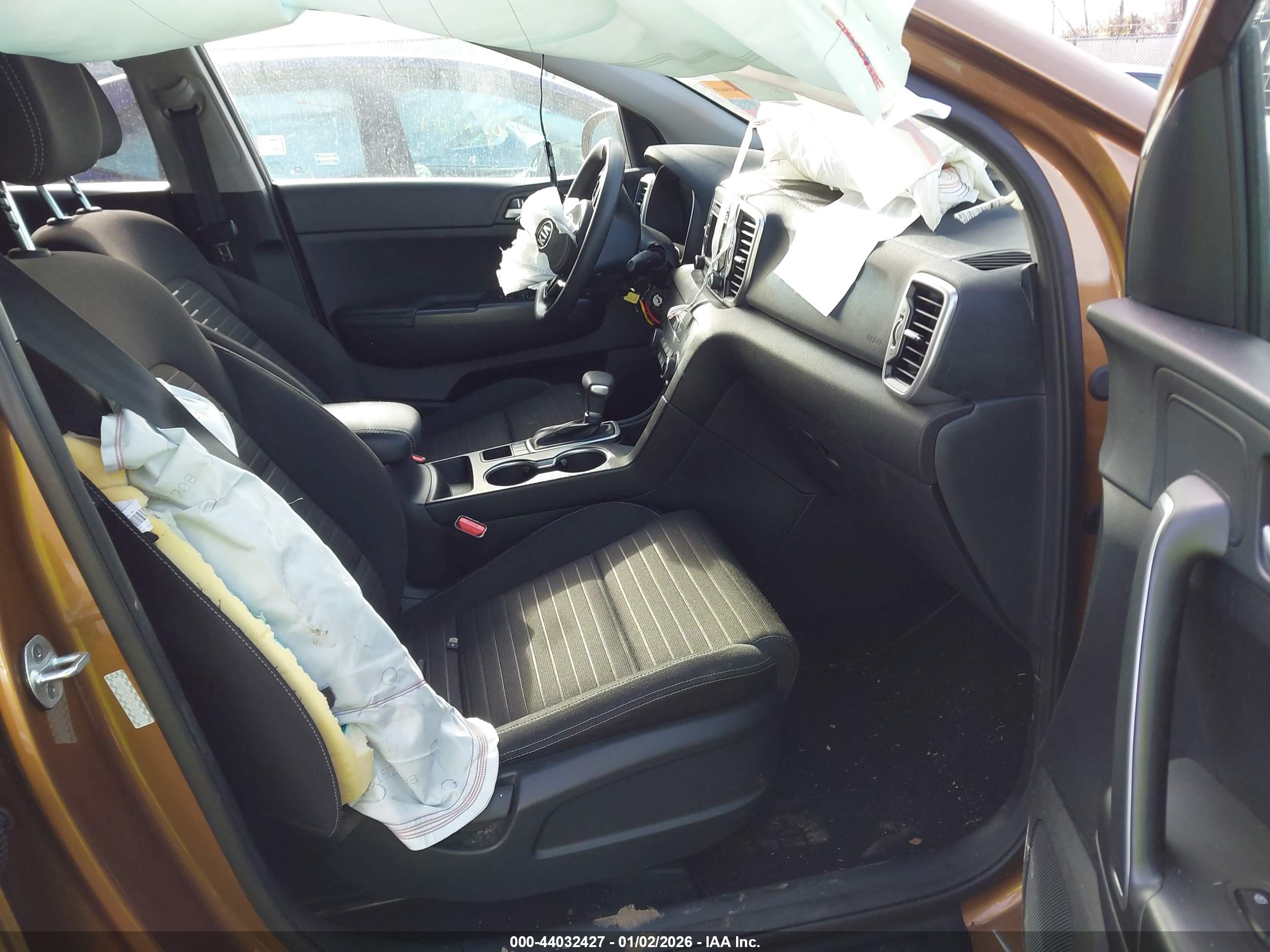 KIA SPORTAGE image 5