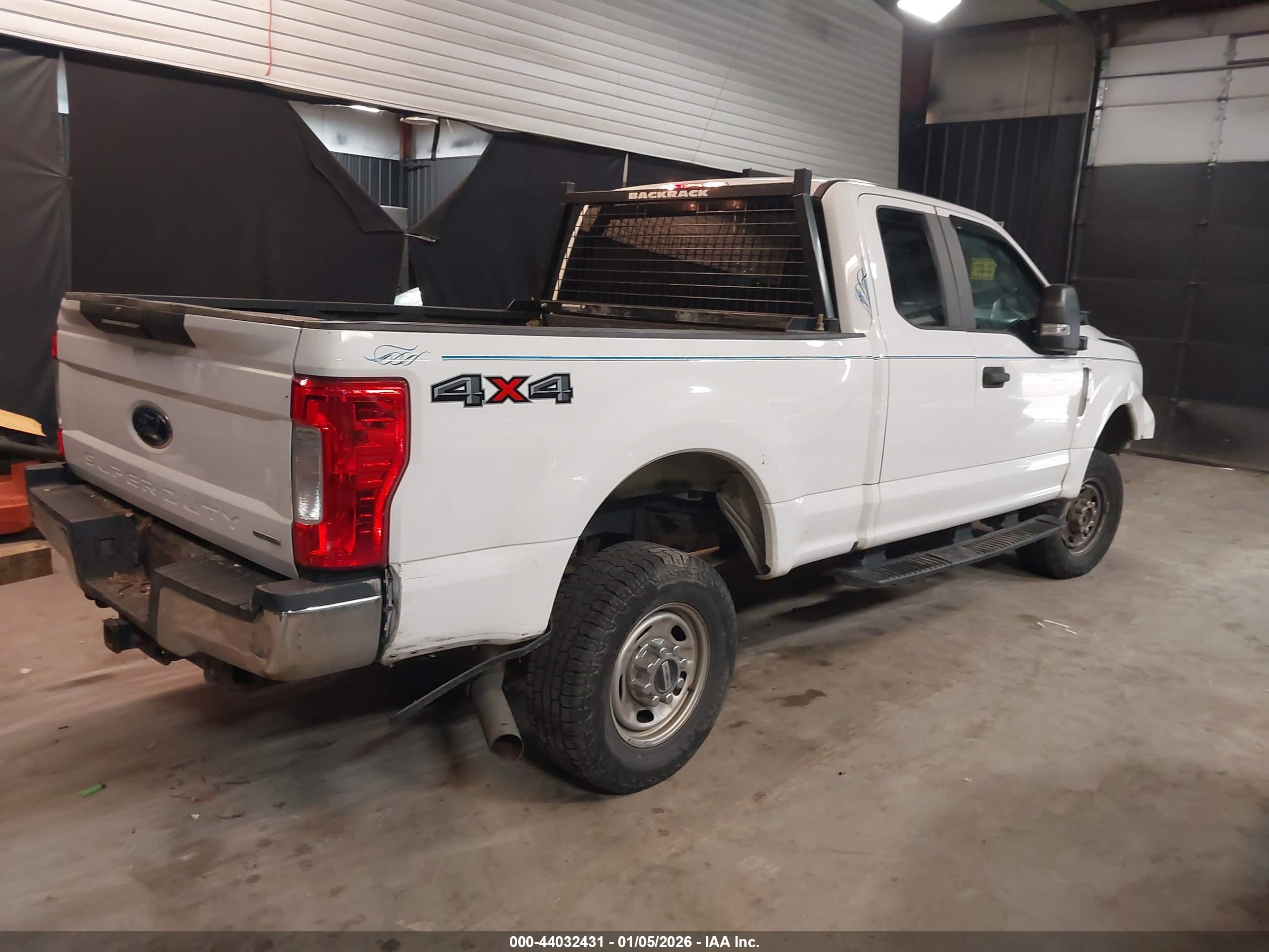 FORD F-350 image 4