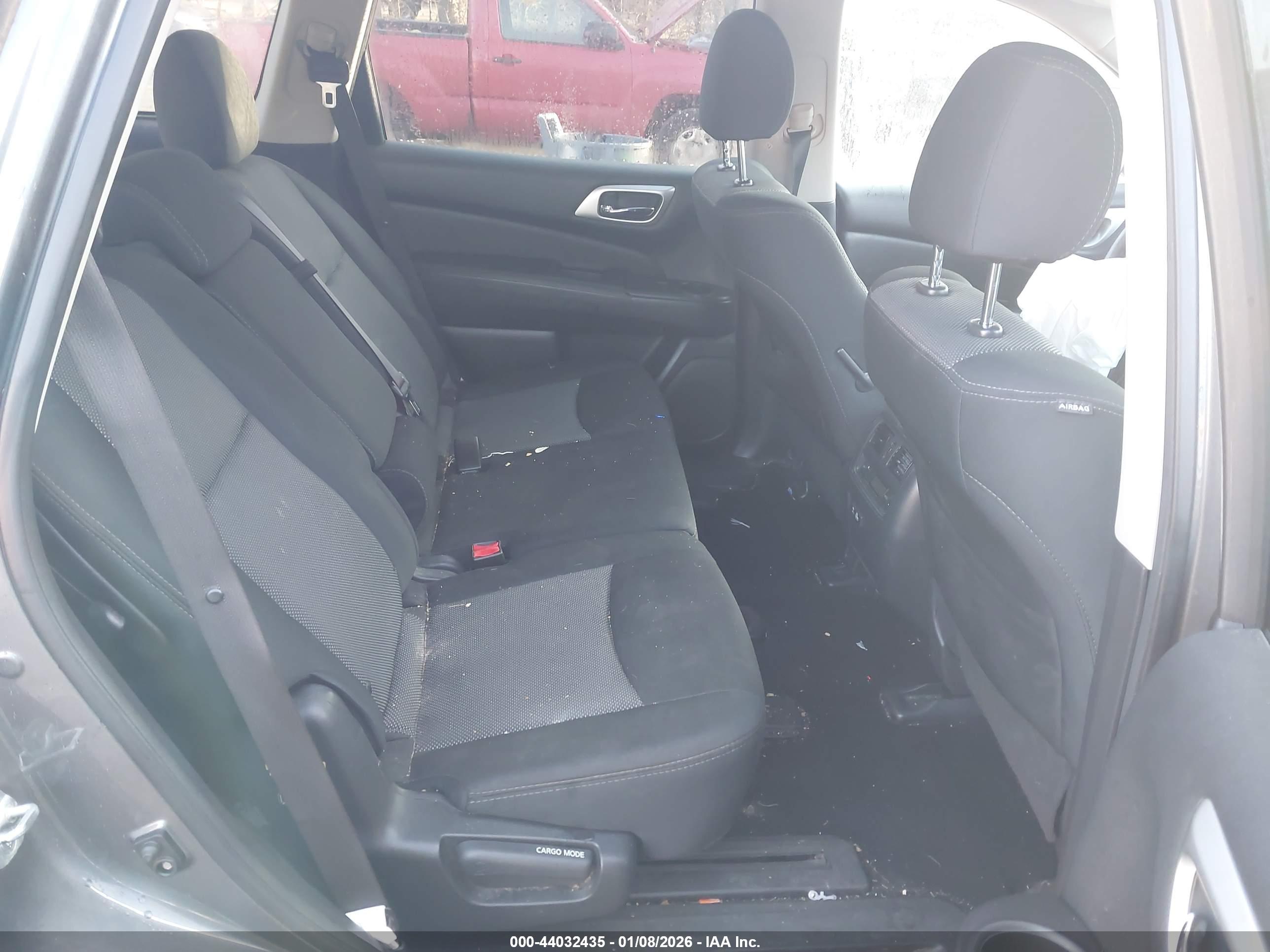 NISSAN PATHFINDER image 8