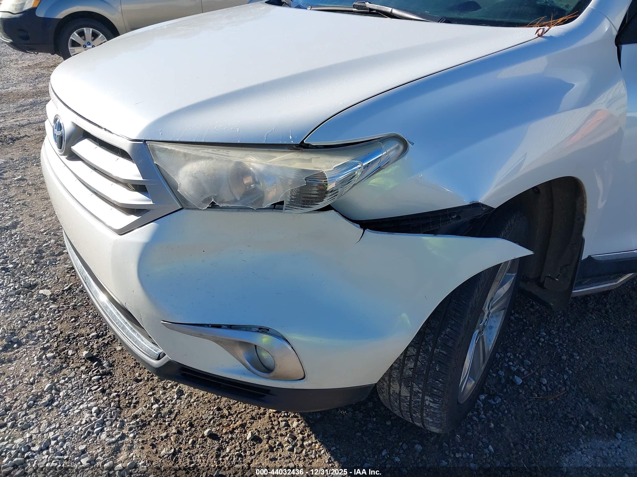 TOYOTA HIGHLANDER image 6