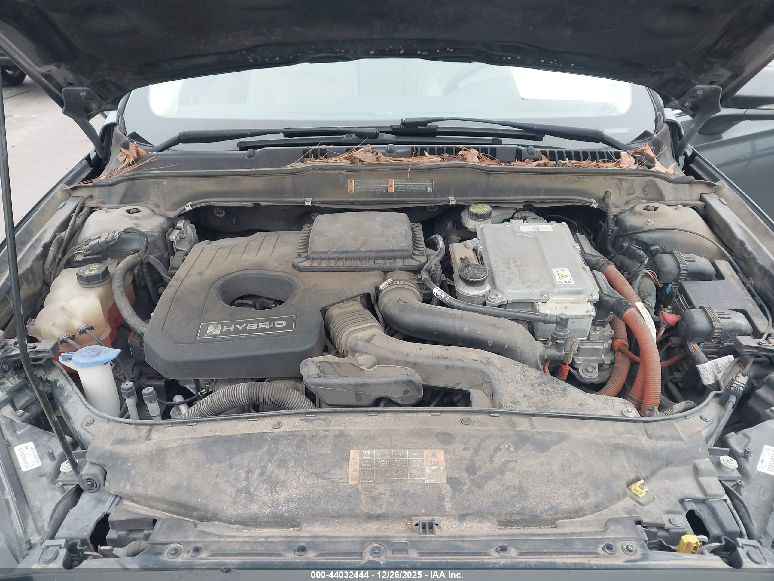 FORD FUSION image 10