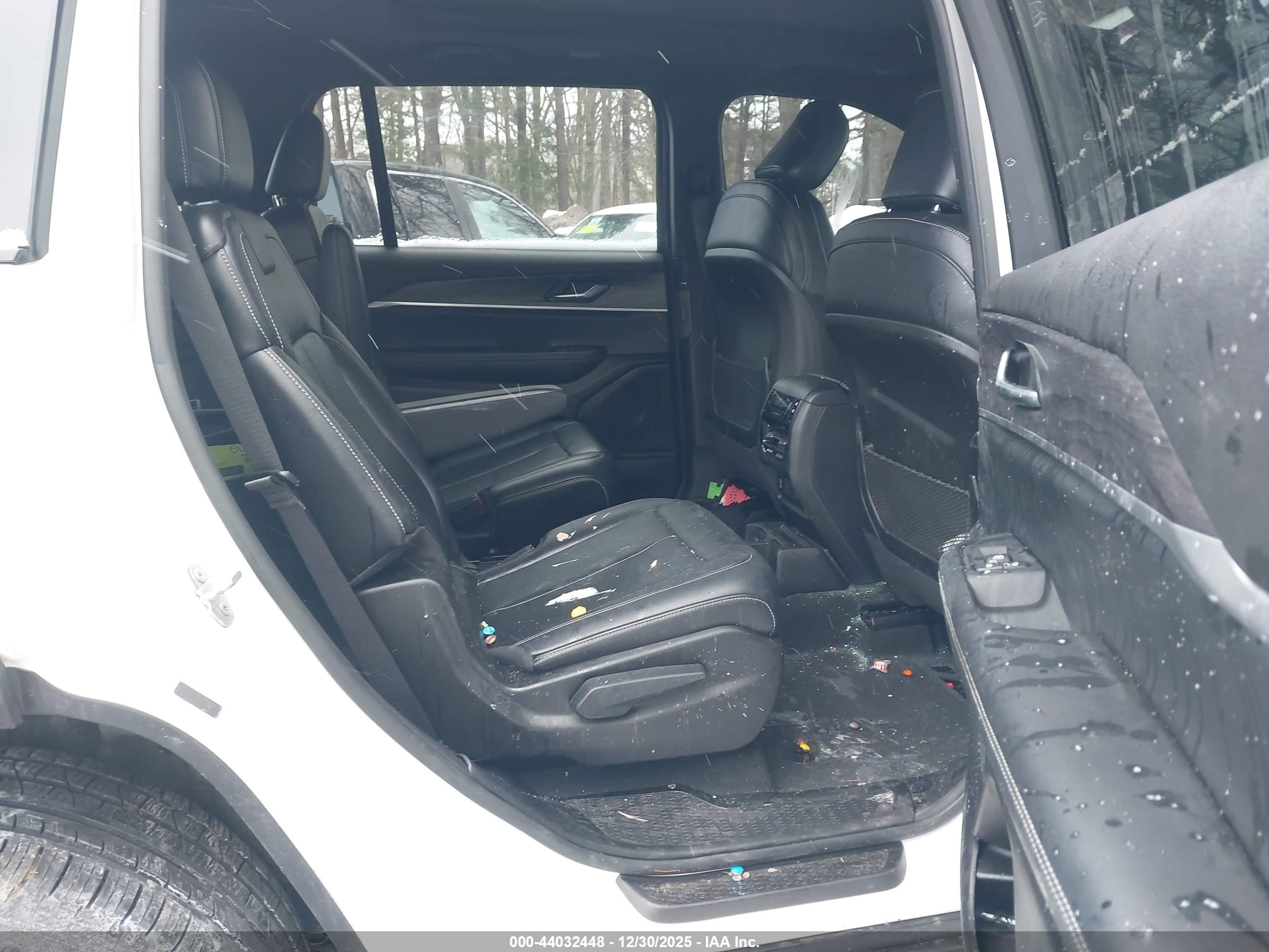 JEEP GRAND image 8