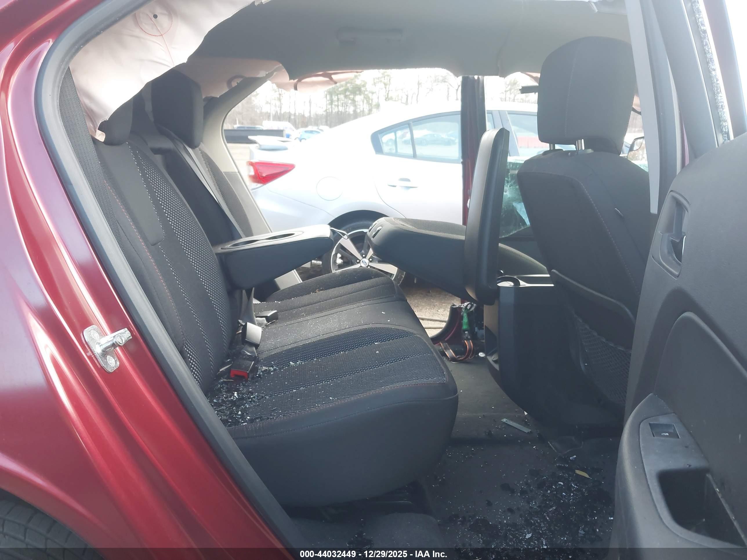 CHEVROLET EQUINOX image 8