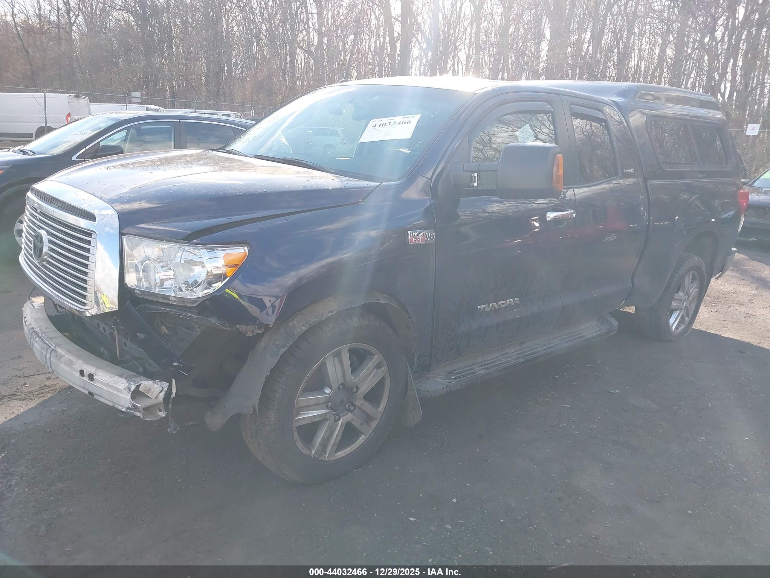 TOYOTA TUNDRA image 2