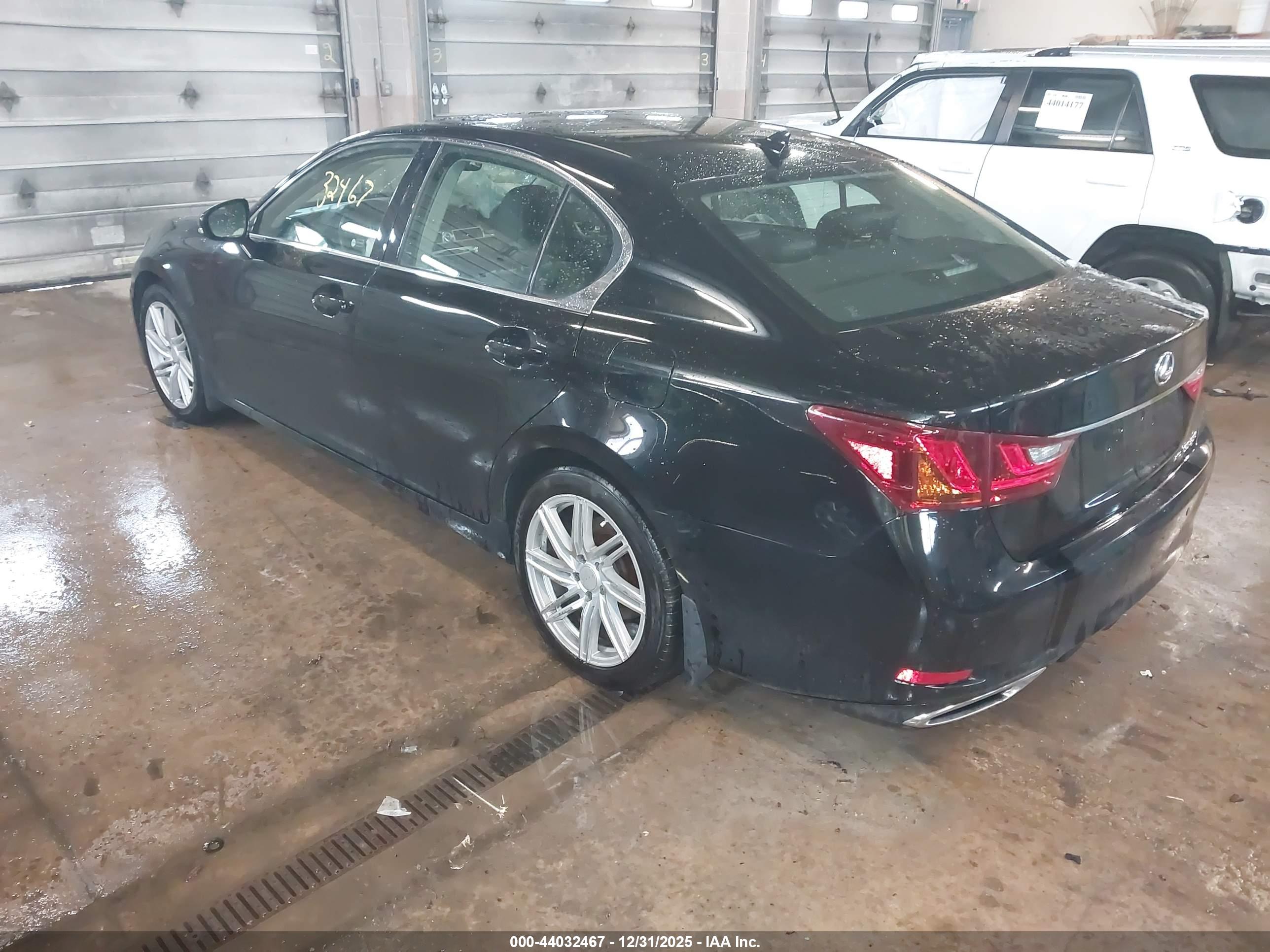 LEXUS GS image 3