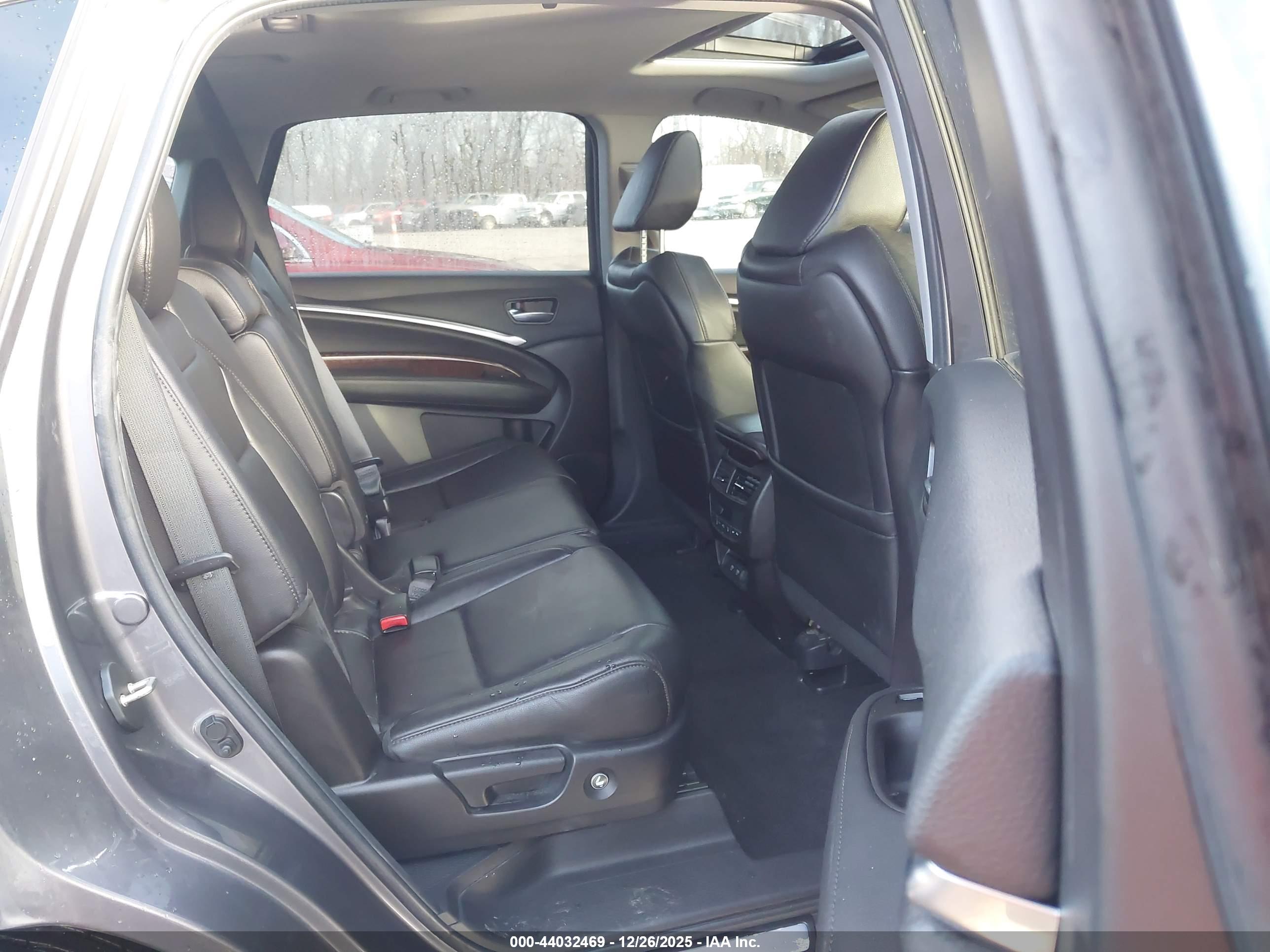 ACURA MDX image 8
