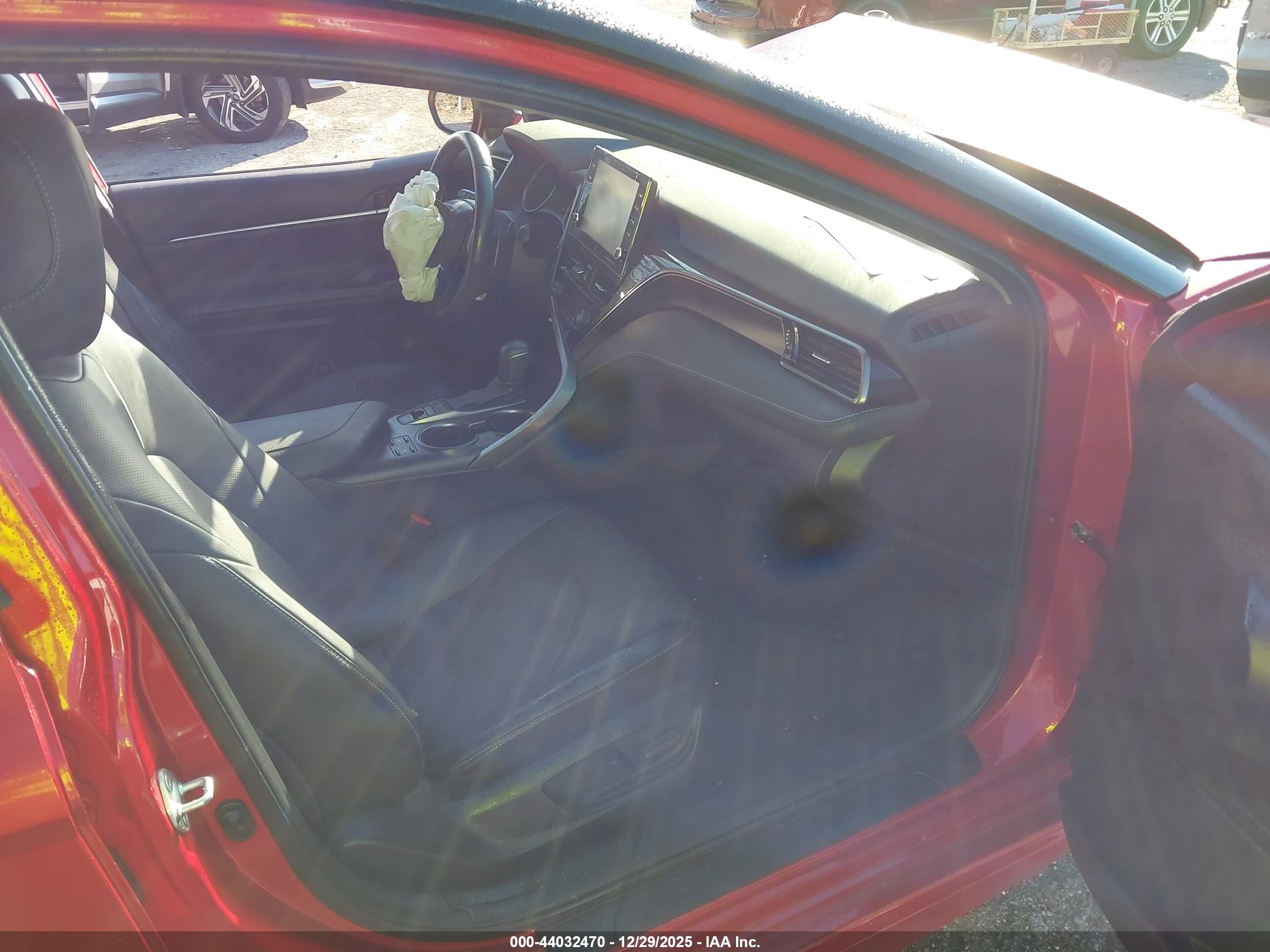 TOYOTA CAMRY image 5