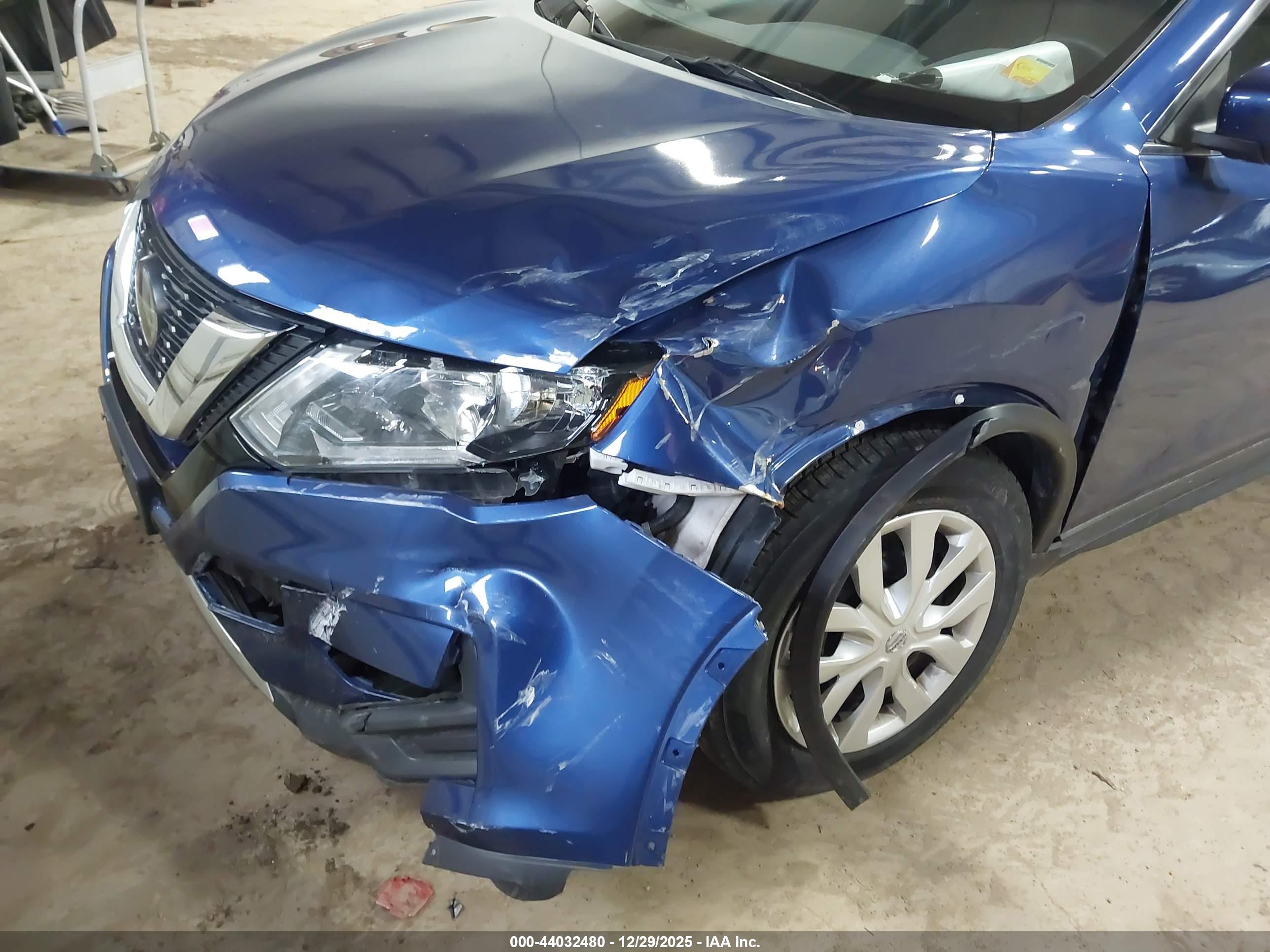 NISSAN ROGUE image 6