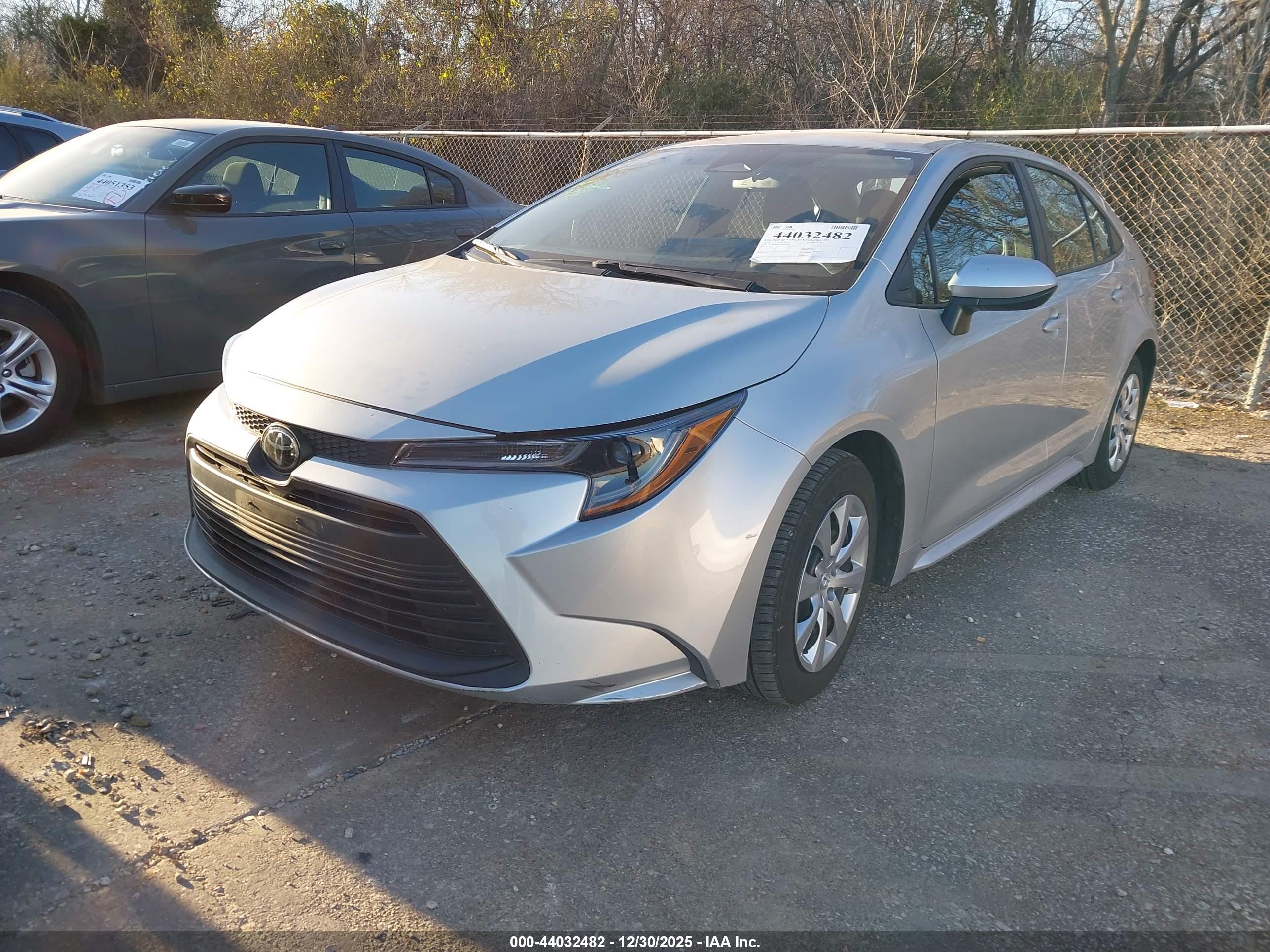 TOYOTA COROLLA image 2