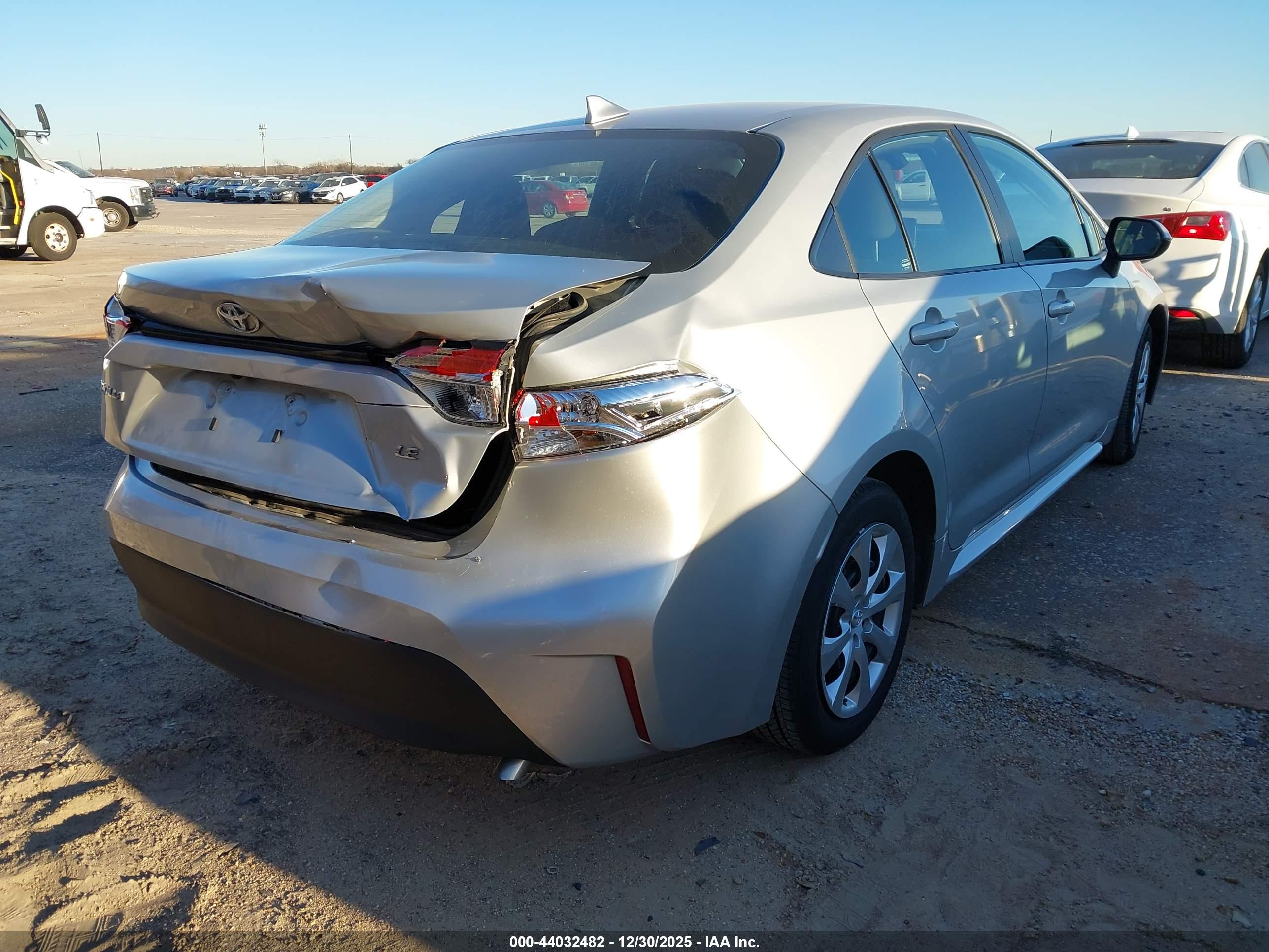 TOYOTA COROLLA image 4