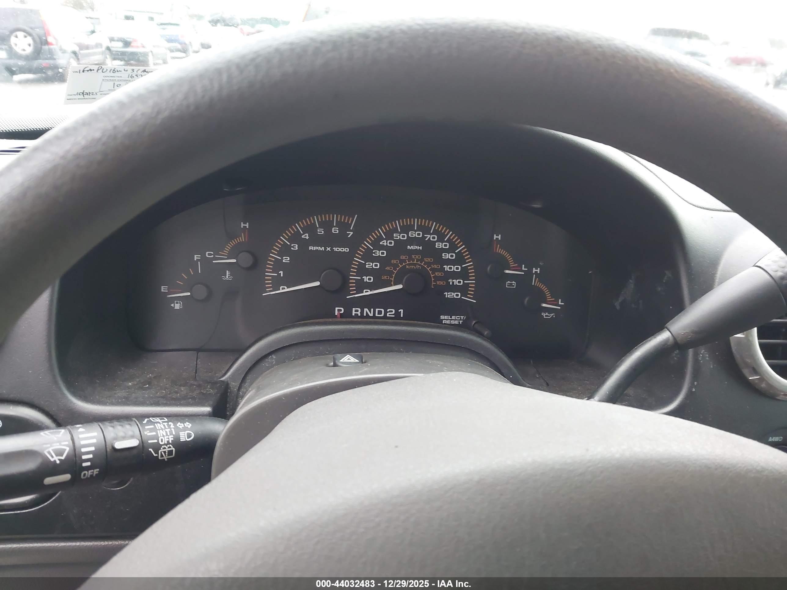 FORD EXPEDITION image 7
