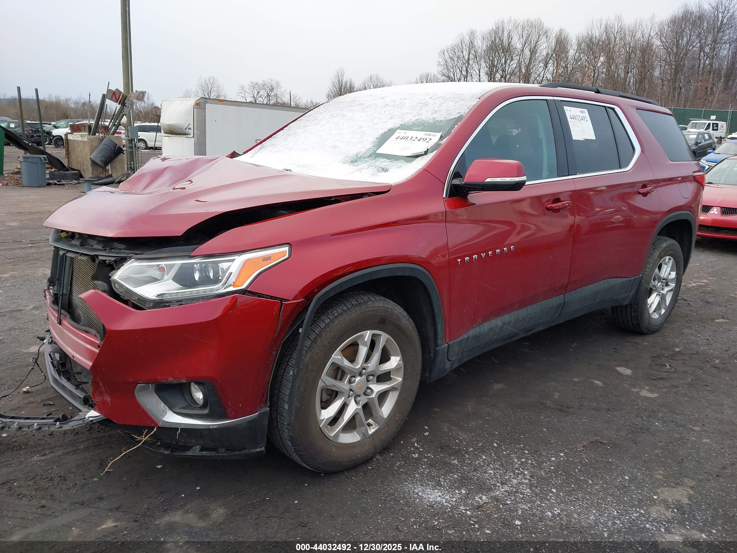 CHEVROLET TRAVERSE image 2