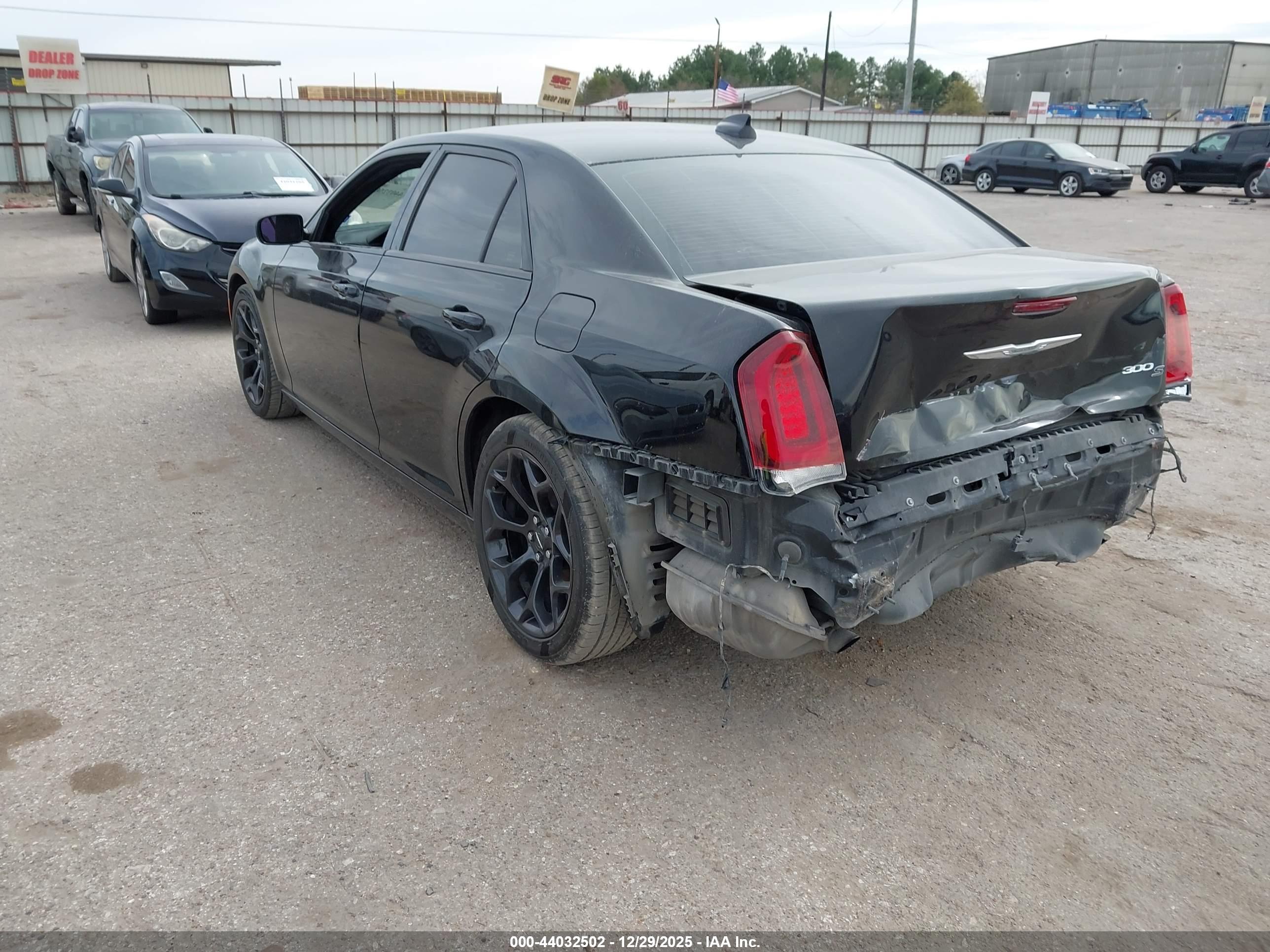 CHRYSLER 300 image 3