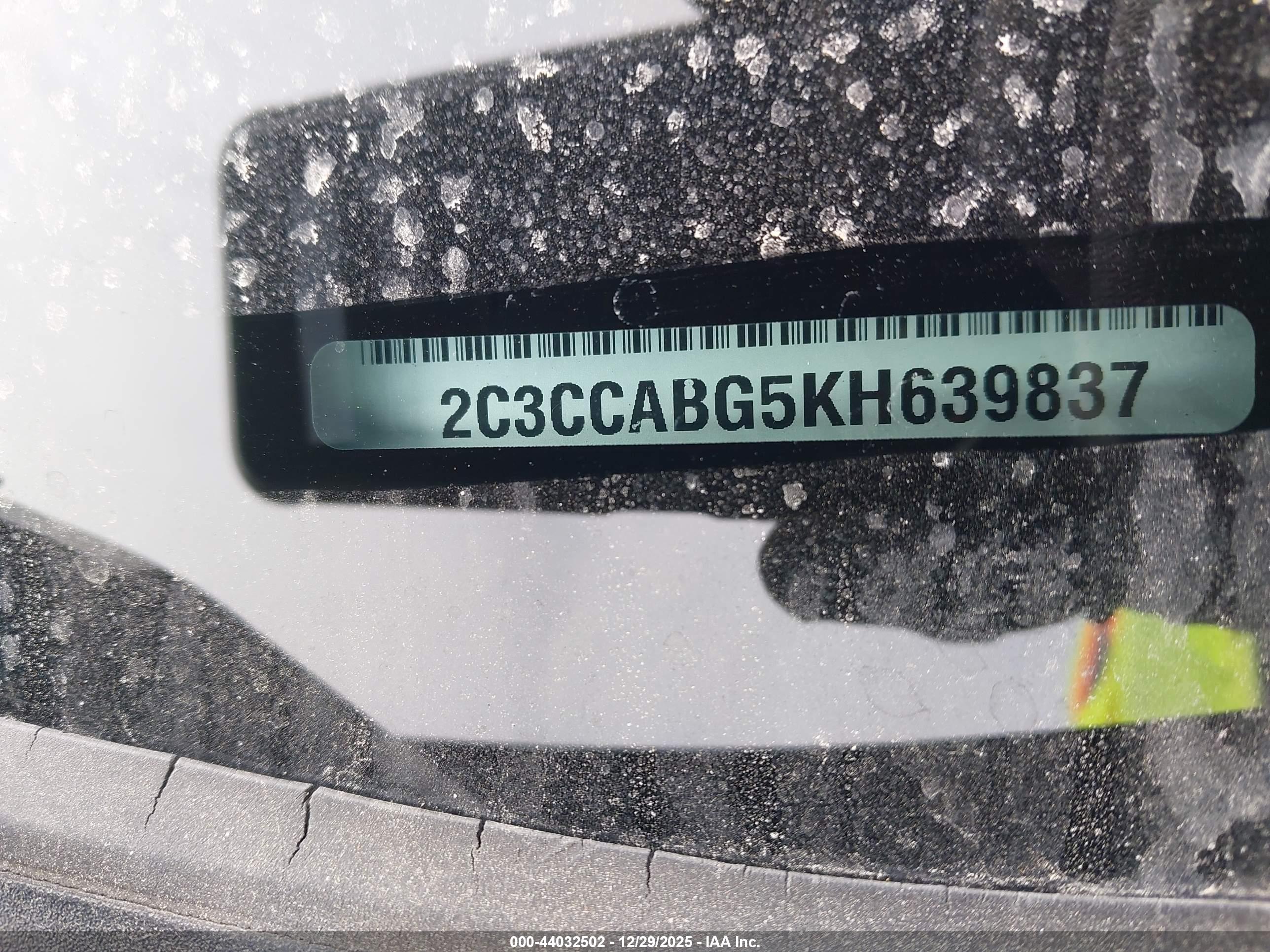 CHRYSLER 300 image 9