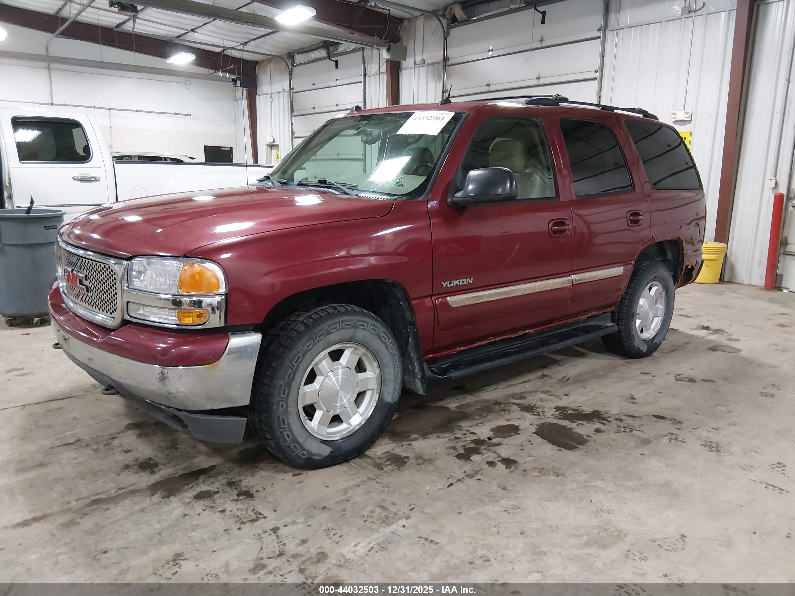 GMC YUKON image 2