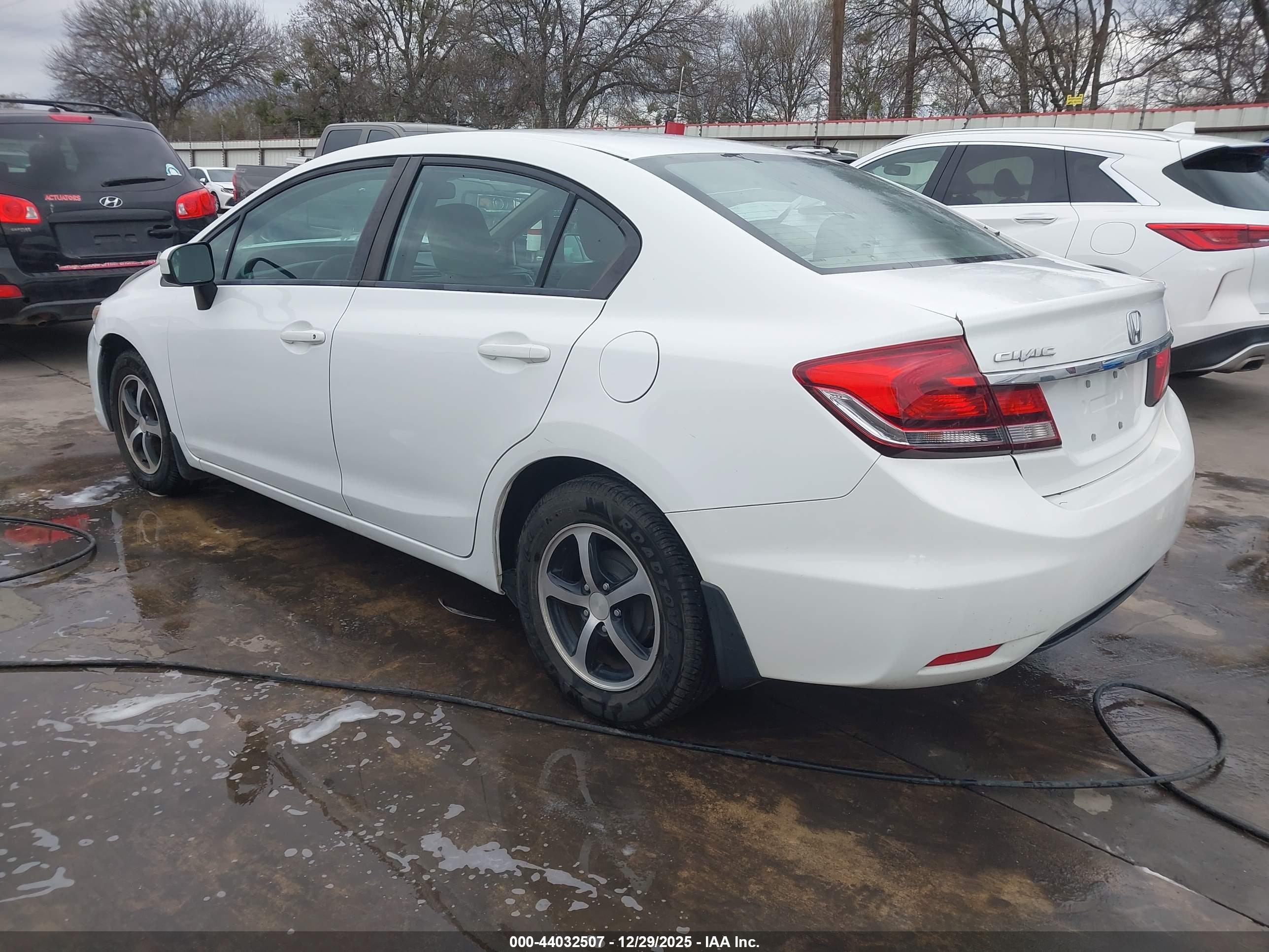 HONDA CIVIC image 3