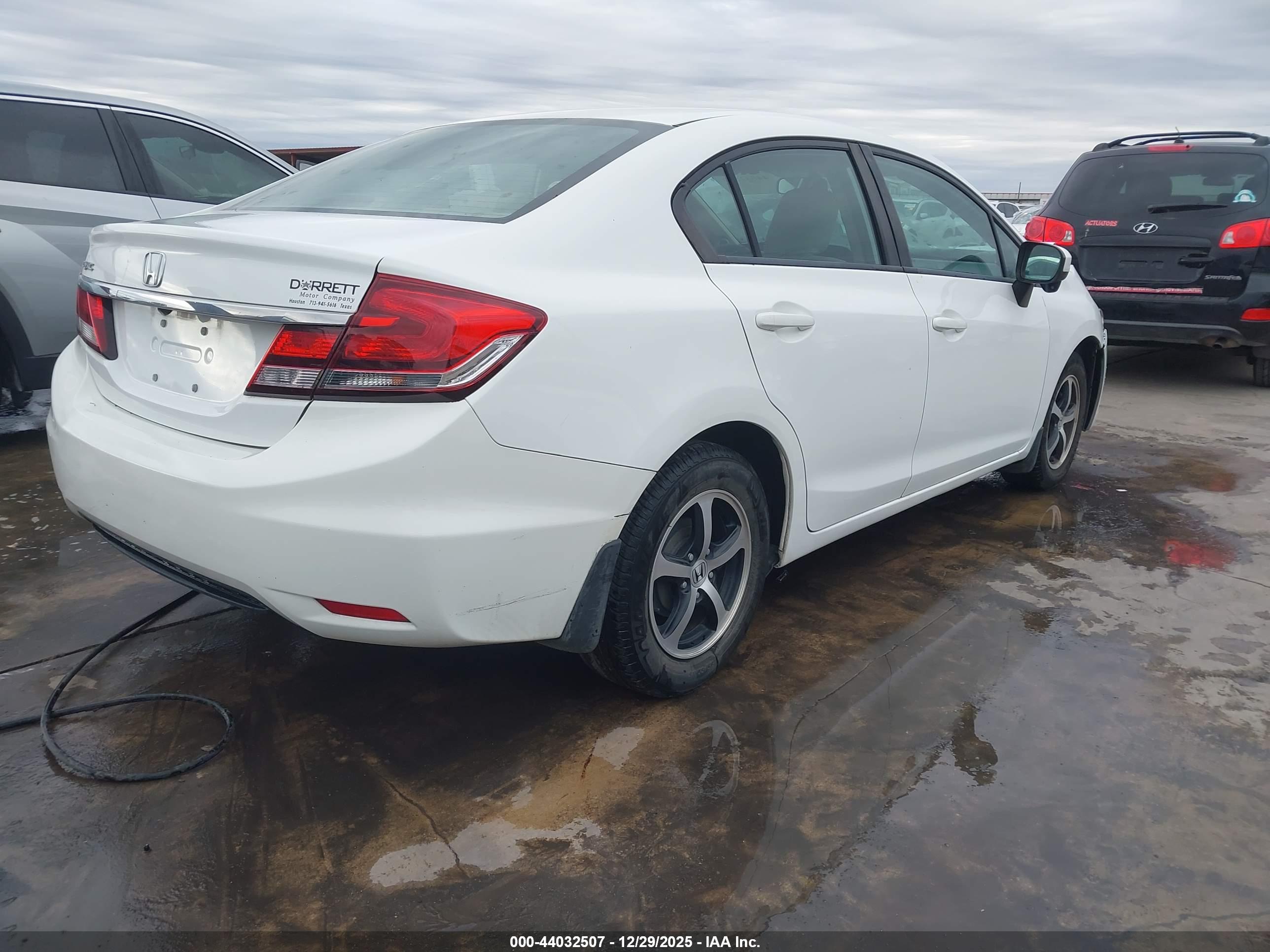 HONDA CIVIC image 4