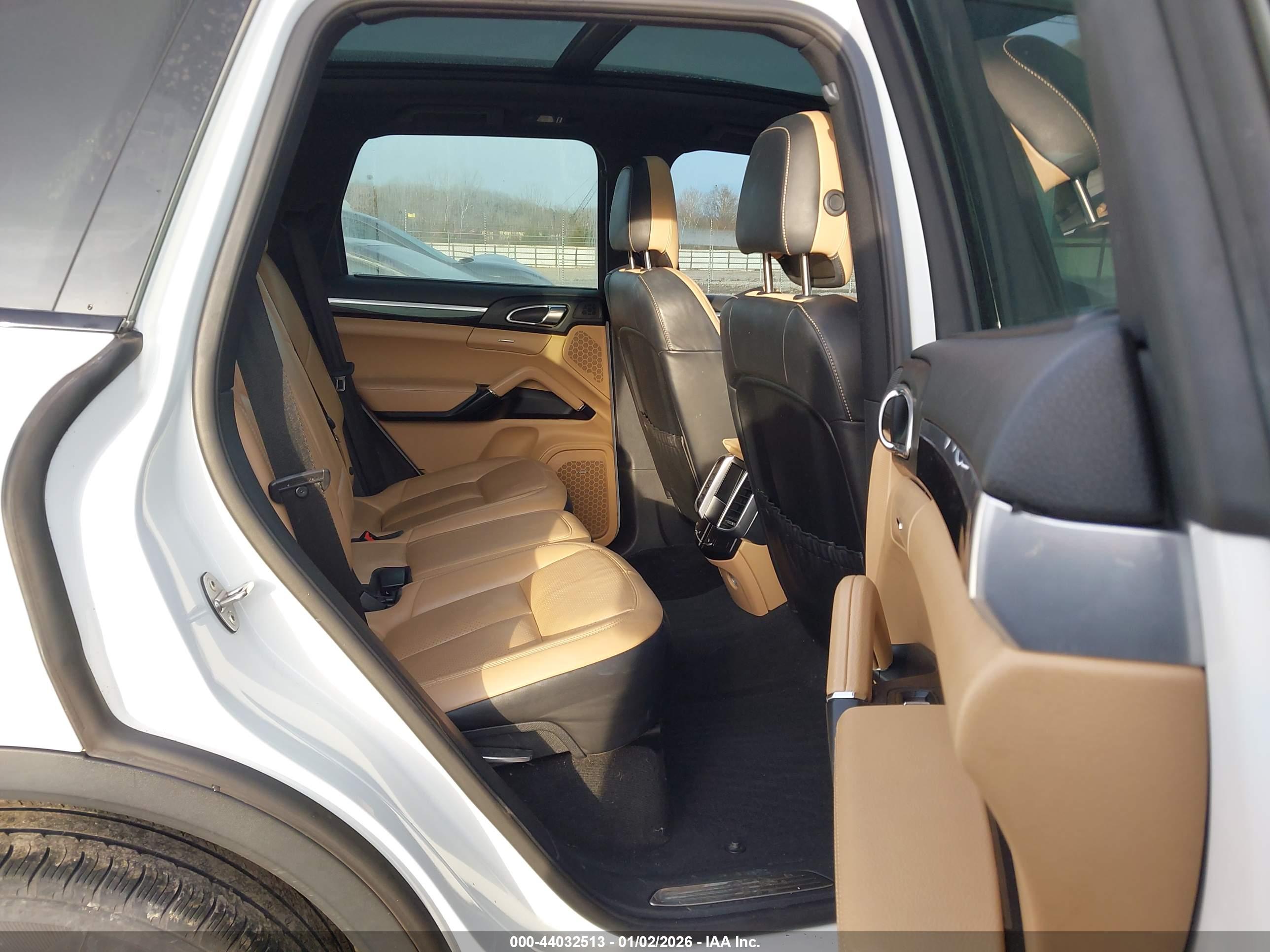 PORSCHE CAYENNE image 8