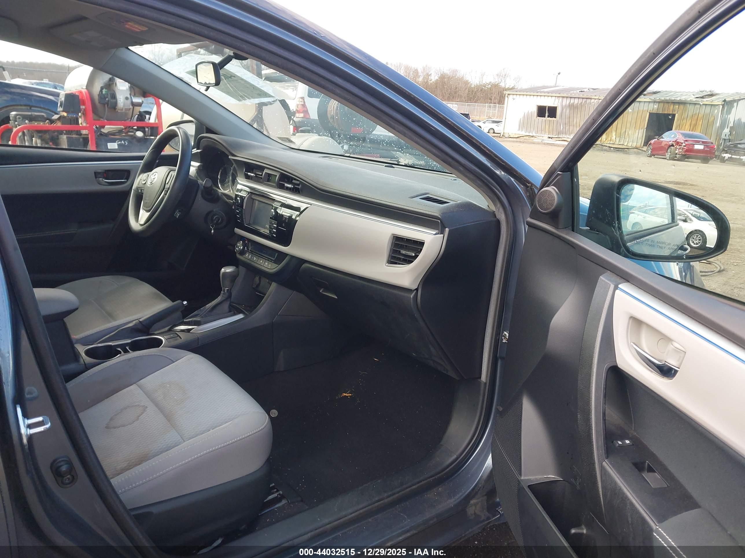 TOYOTA COROLLA image 5