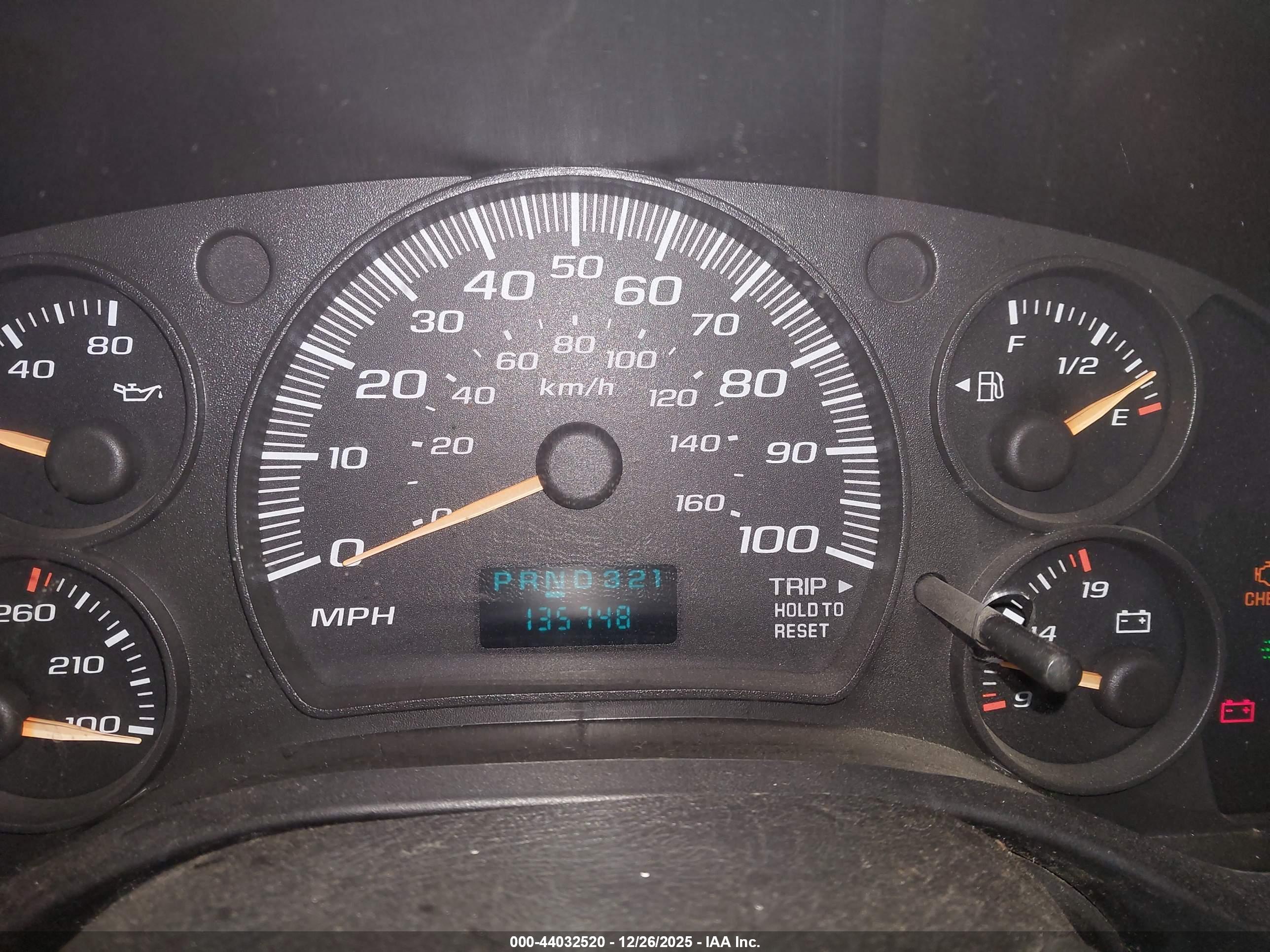 CHEVROLET EXPRESS image 7