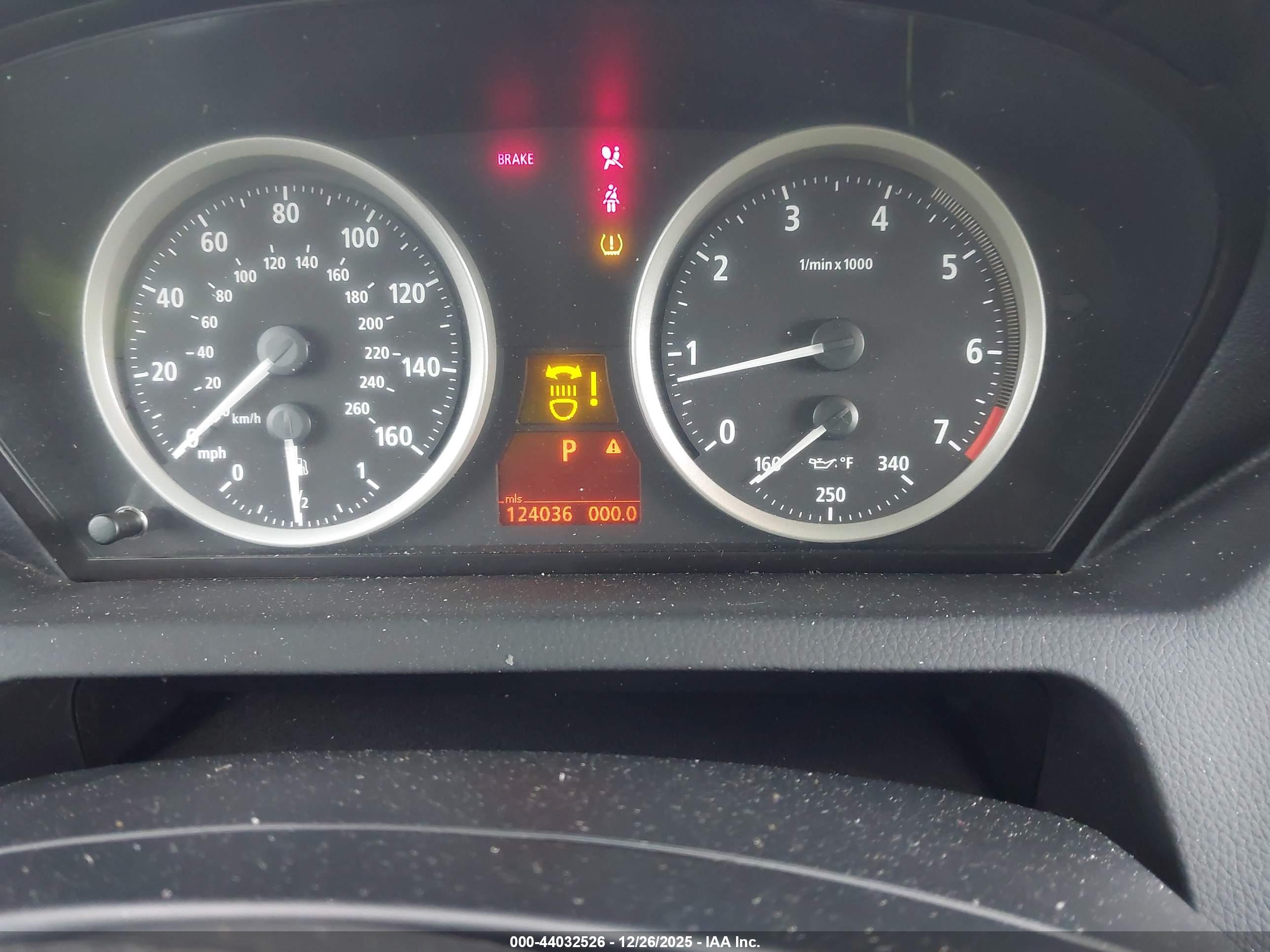 BMW 650I image 7