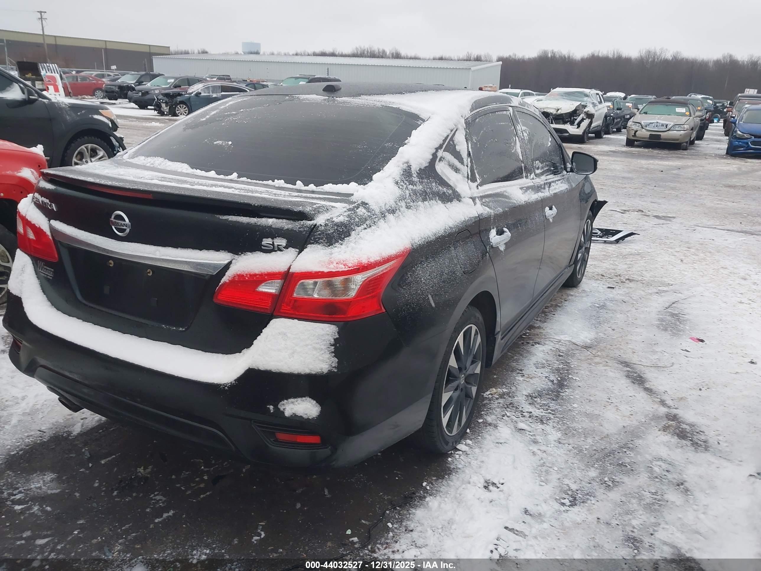 NISSAN SENTRA image 4