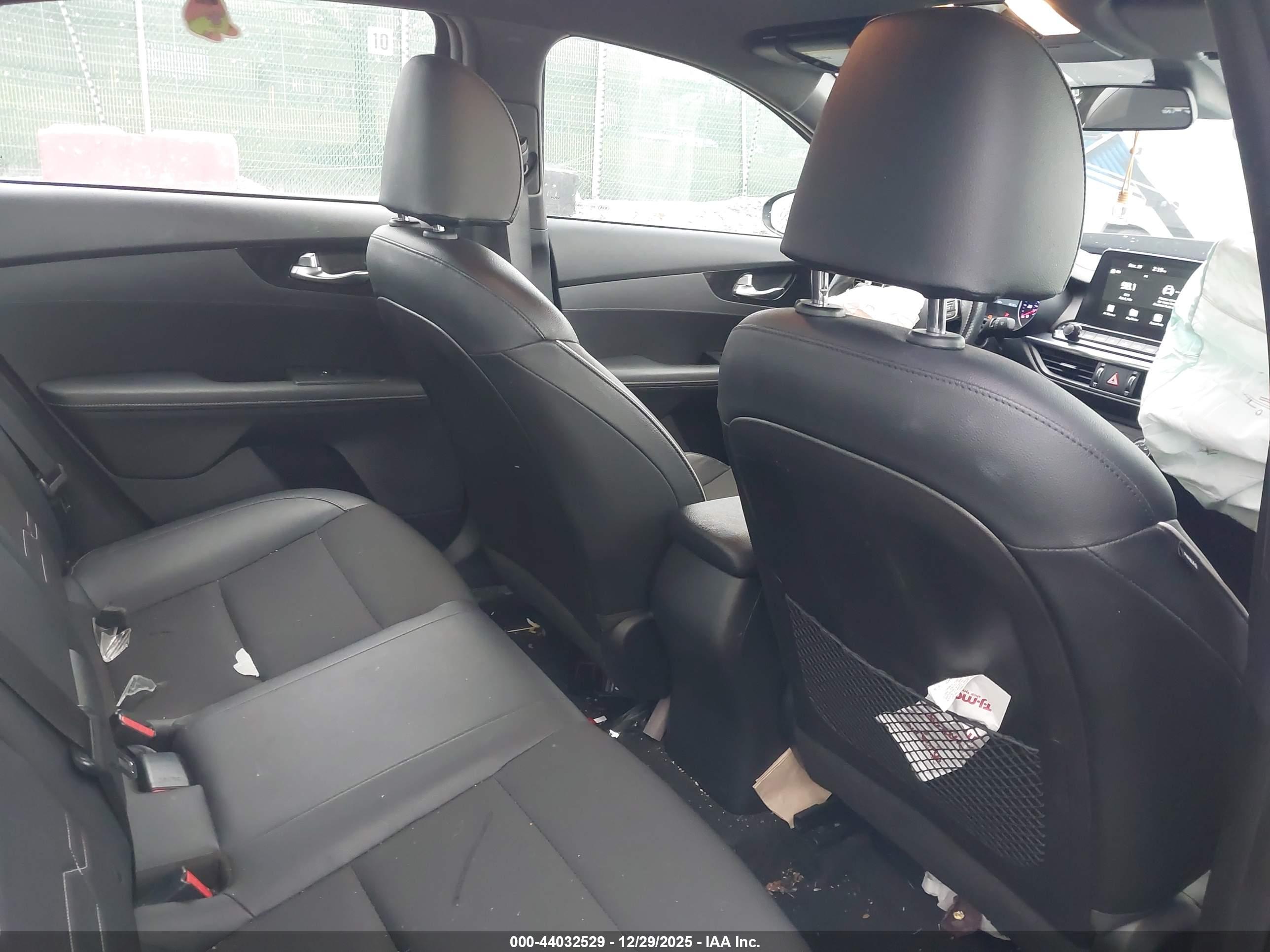 KIA FORTE image 8