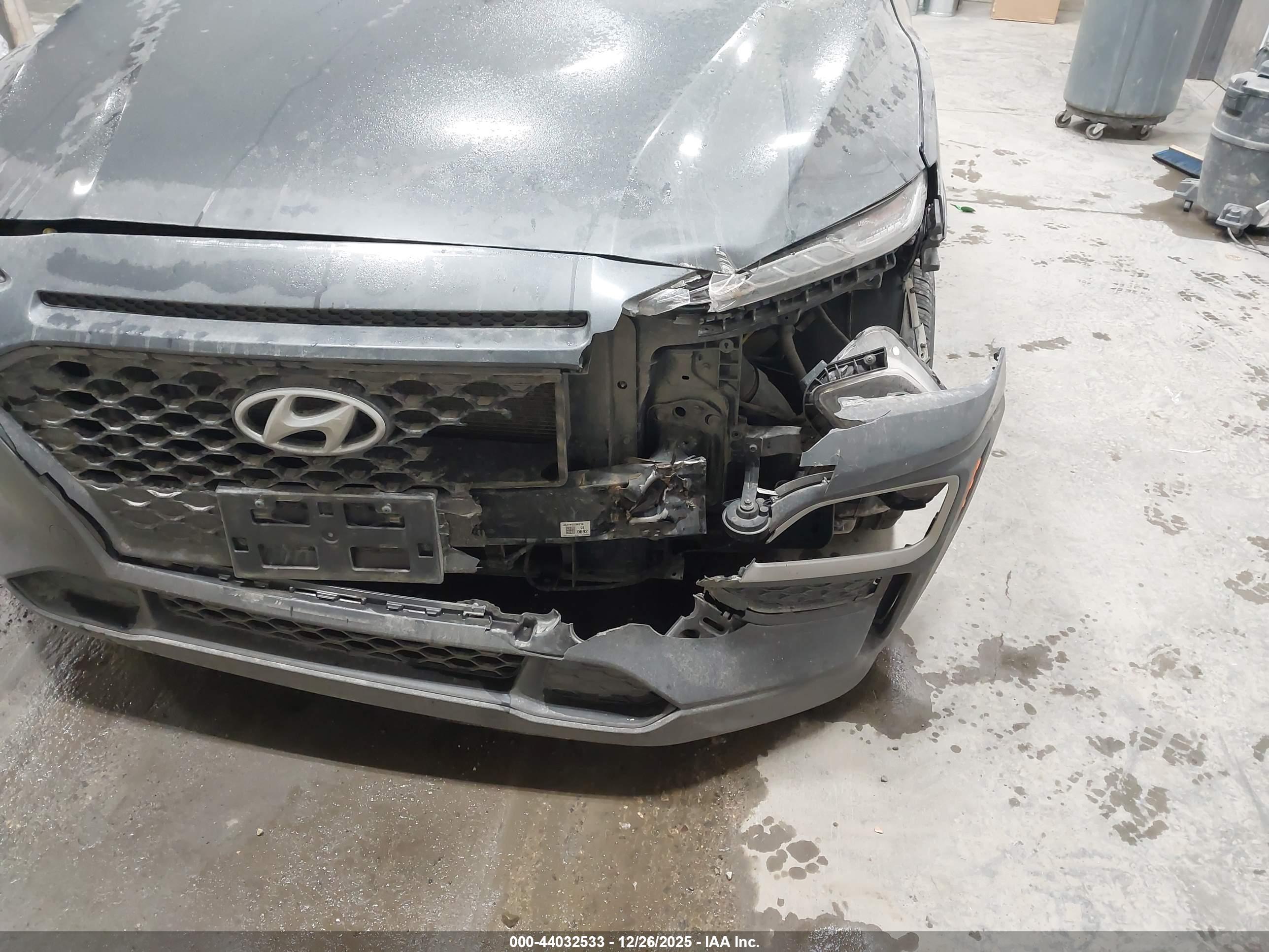 HYUNDAI KONA image 6