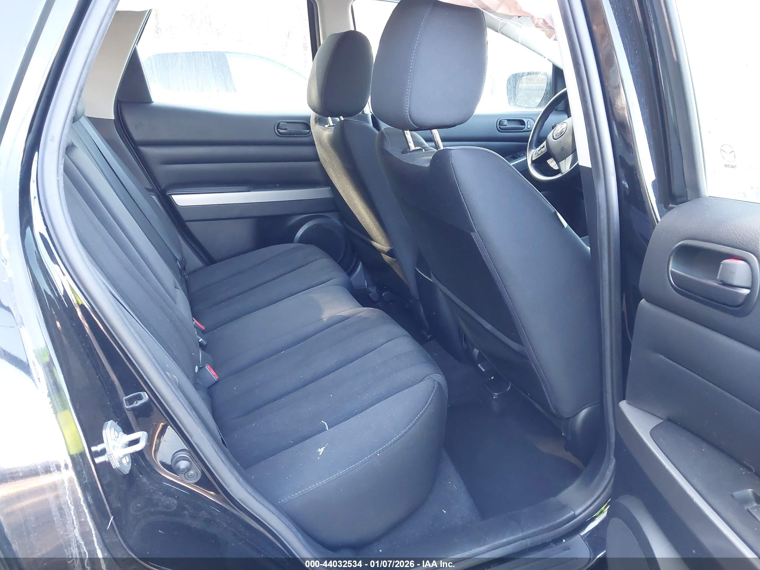 MAZDA CX-7 image 8